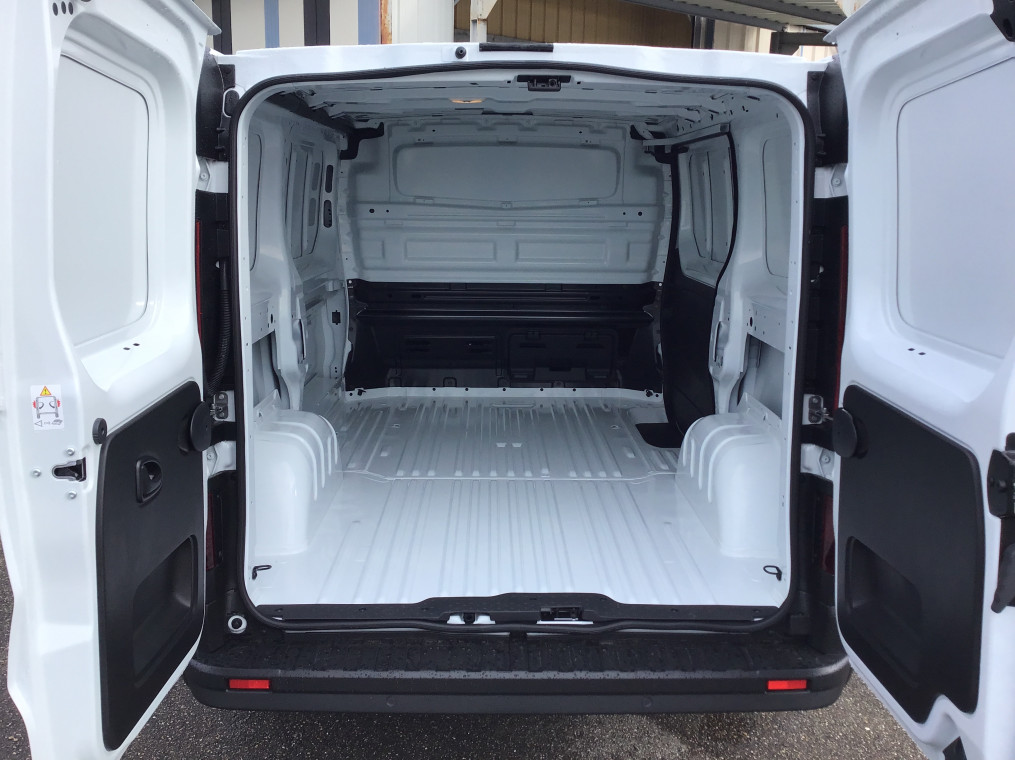 RENAULT TRAFIC FGN L1H1 3T BLUE DCI 150 GSR2 ADVANCE