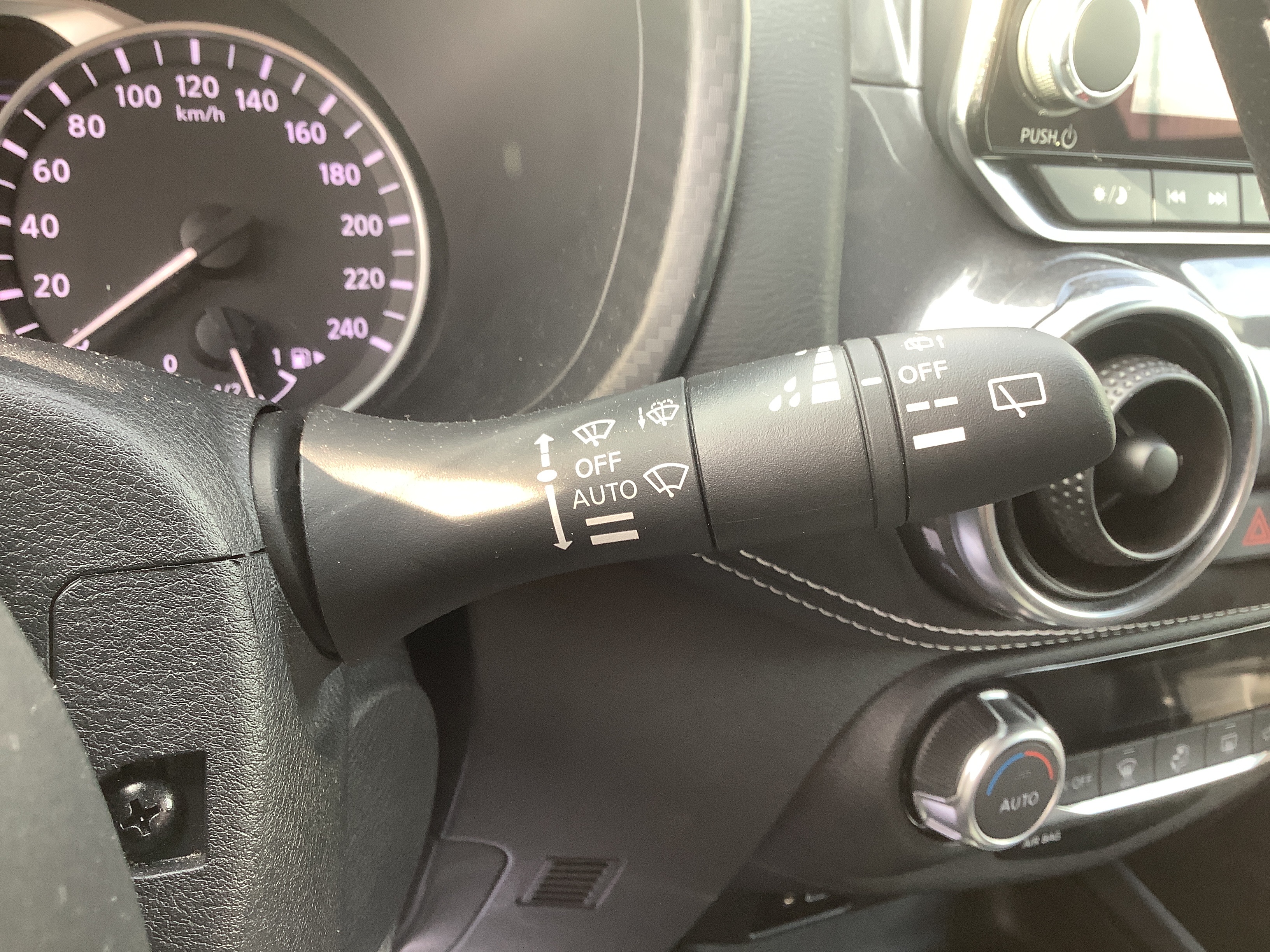 NISSAN JUKE .5 DIG-T 114 Tekna