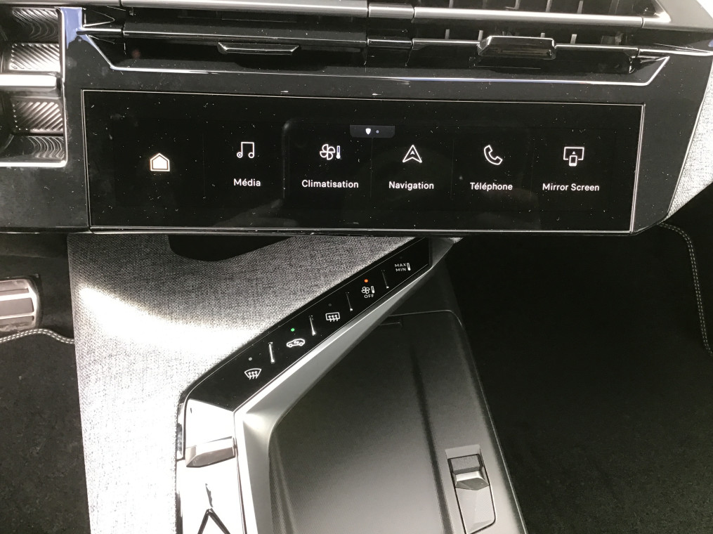 PEUGEOT 3008 Hybrid 136 e-DCS6 GT