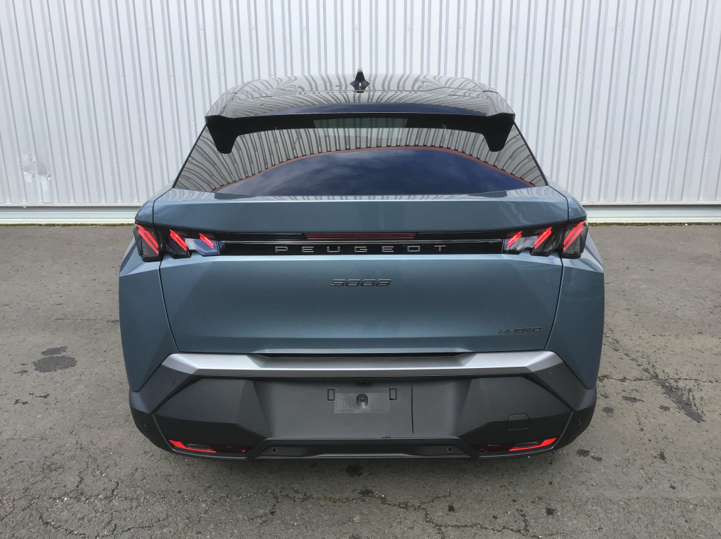 PEUGEOT 3008 Hybrid 136 e-DCS6 GT