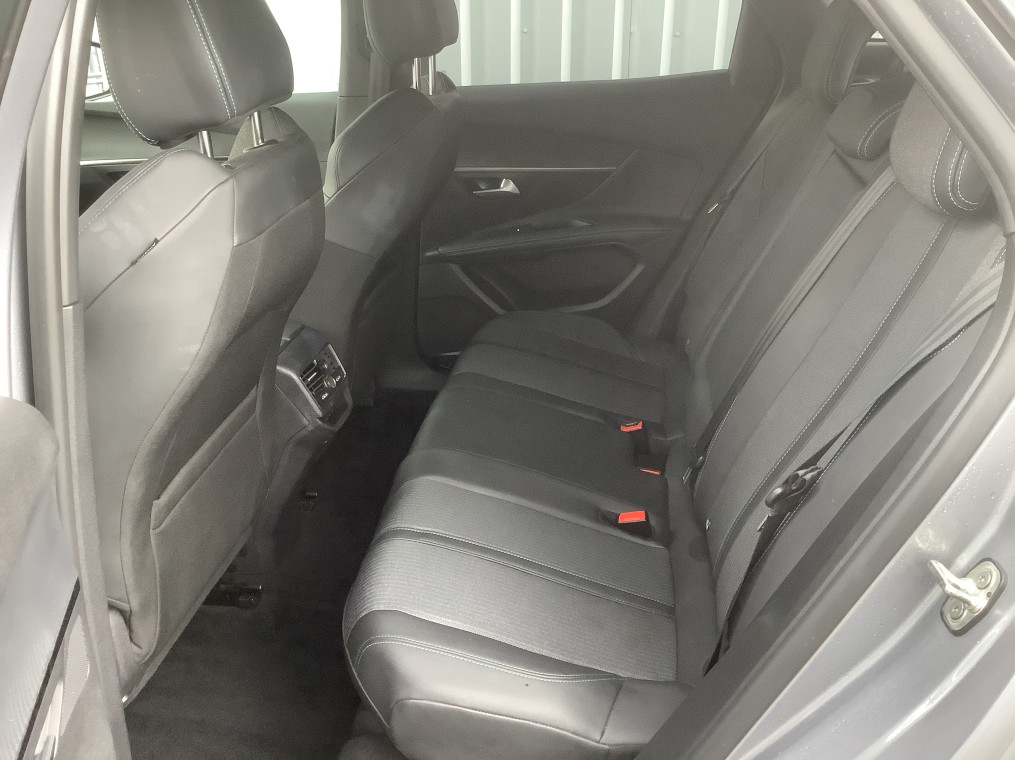 PEUGEOT 3008 BlueHDi 130ch S&S EAT8 Allure Pack