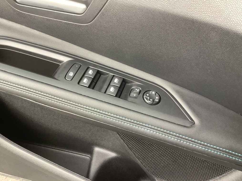 PEUGEOT 3008 BlueHDi 130ch S&S EAT8 Allure Pack