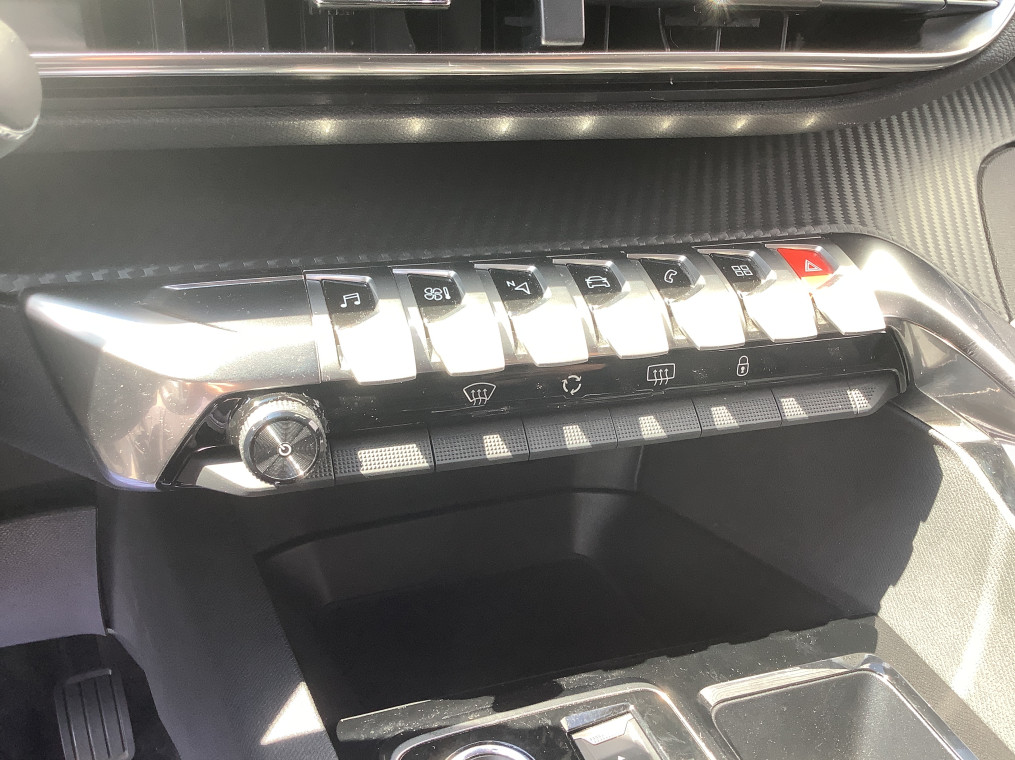 PEUGEOT 3008 BlueHDi 130ch S&S EAT8 Allure Pack
