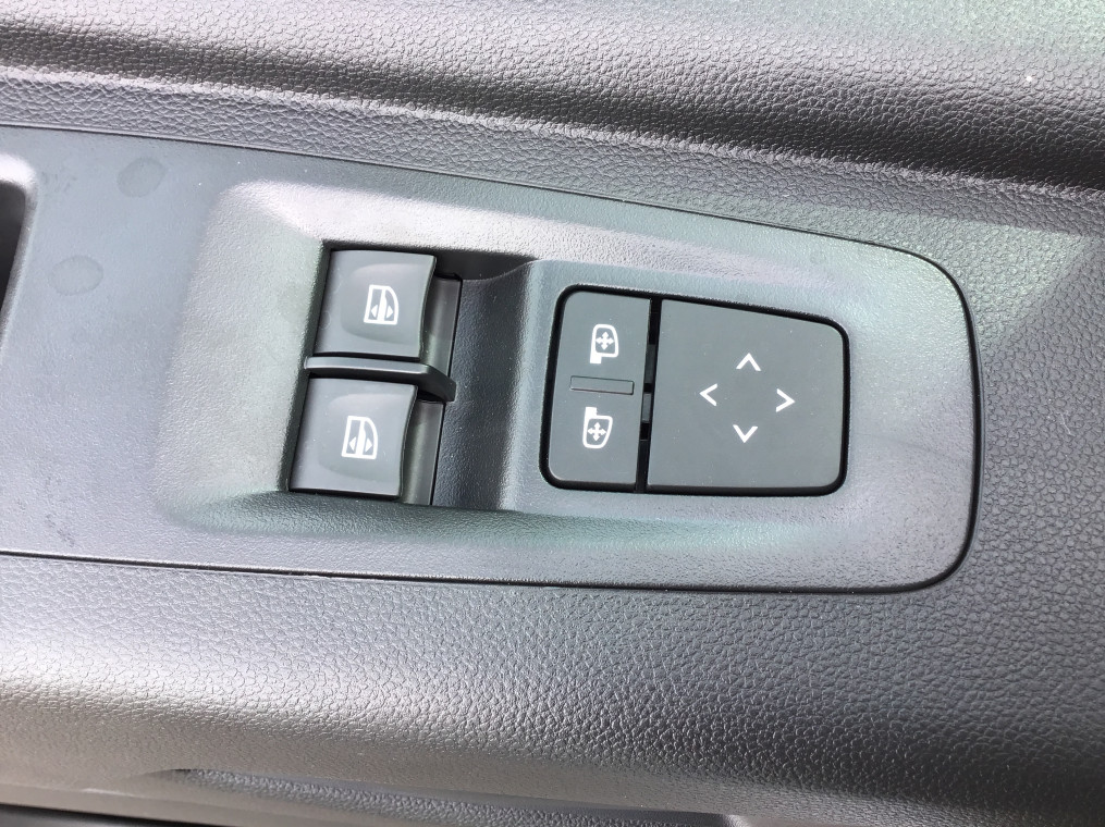 RENAULT MASTER VAN FGN TRAC 3T5 L2H2 BLUE DCI 150 EXTRA
