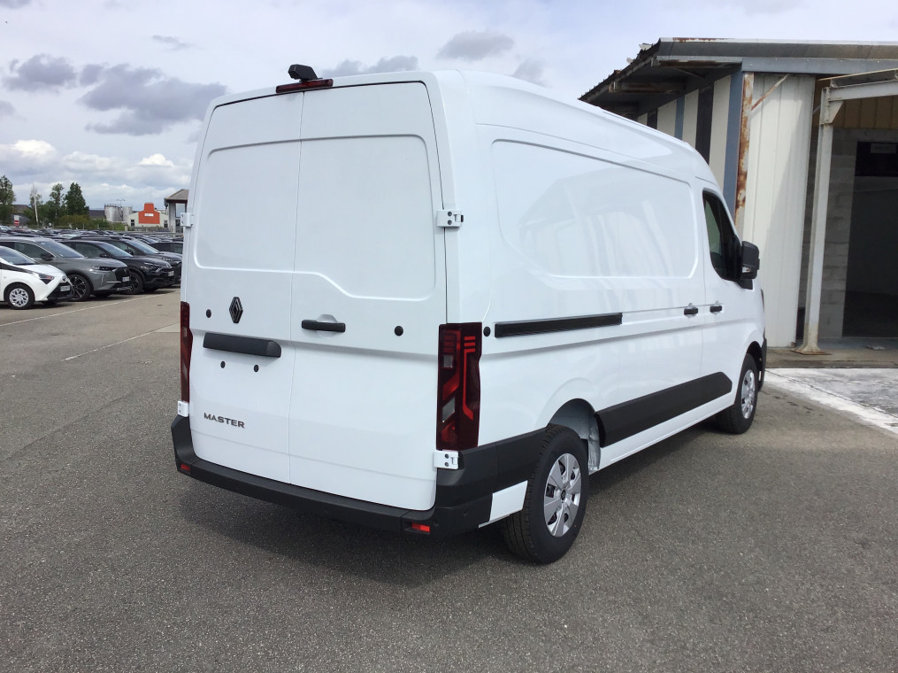 RENAULT MASTER VAN FGN TRAC 3T5 L2H2 BLUE DCI 150 EXTRA