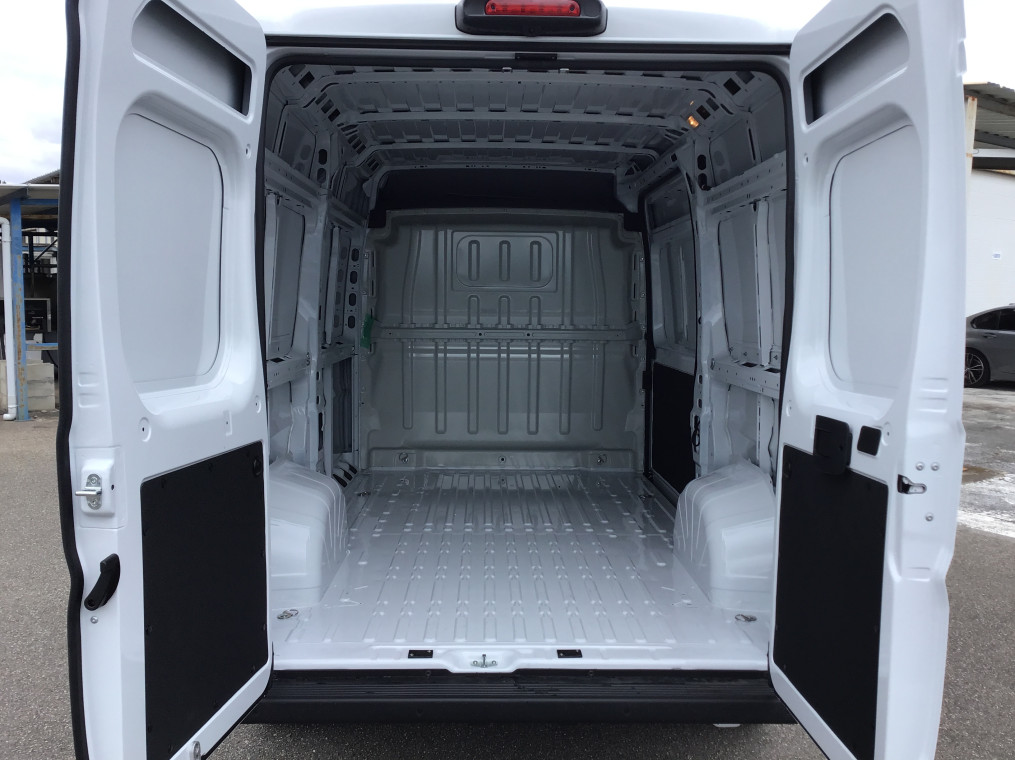 PEUGEOT BOXER TOLE 3.3 T L2H2 BLUEHDI 140 S&S BVM6