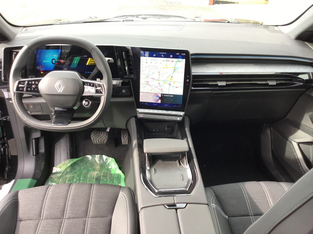 RENAULT AUSTRAL E-Tech hybrid 200 Techno