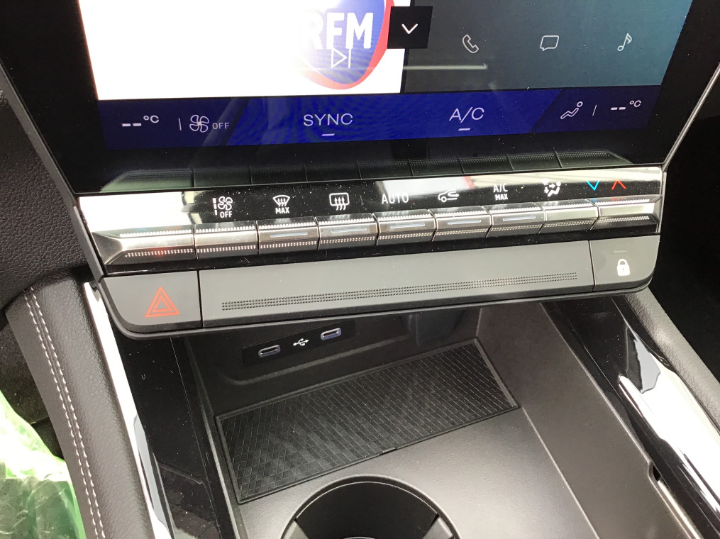 RENAULT AUSTRAL E-Tech hybrid 200 Techno