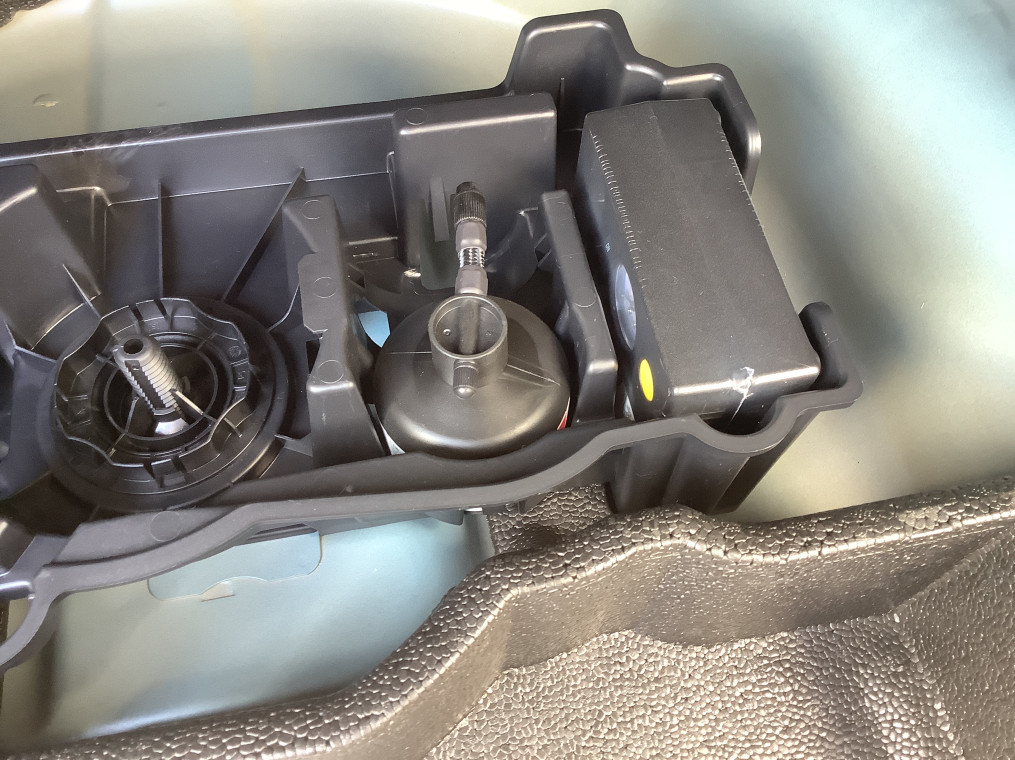 PEUGEOT 2008 Hybrid 145 e-DCS6 GT