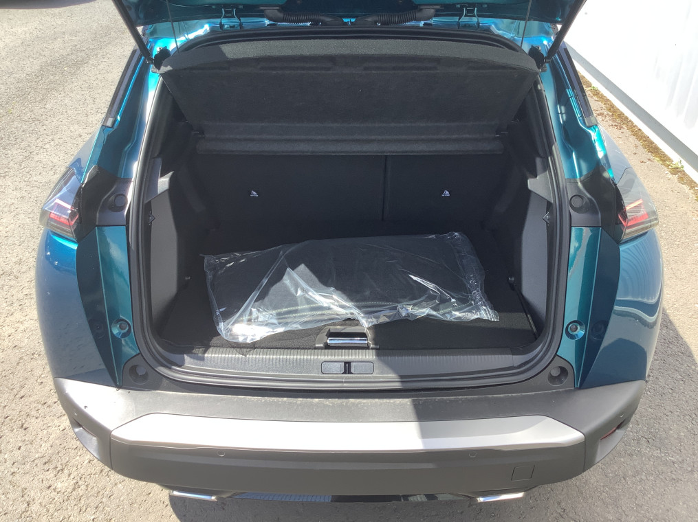 PEUGEOT 2008 Hybrid 145 e-DCS6 GT