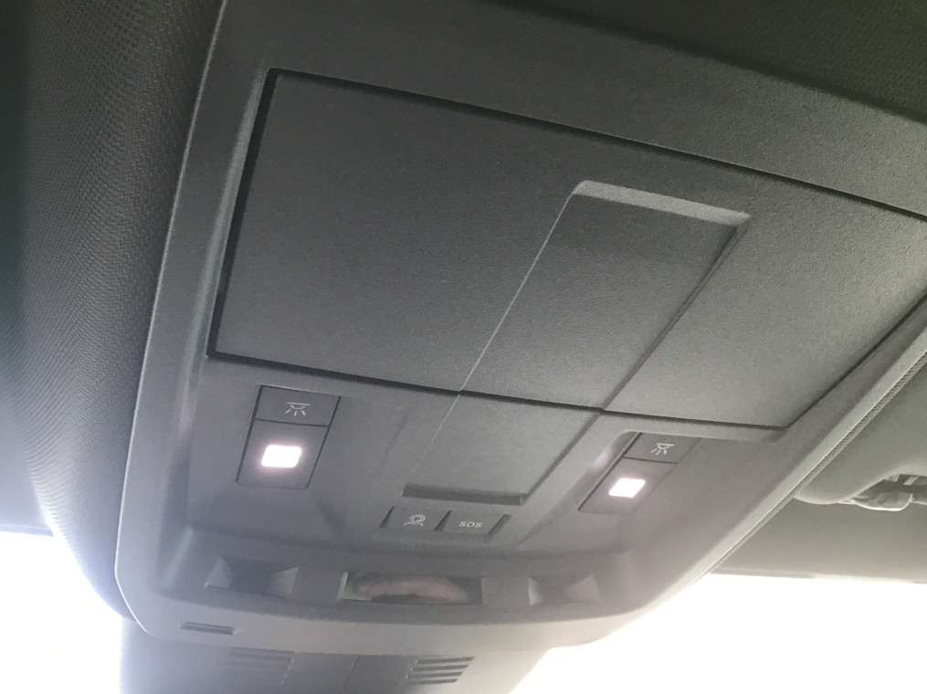 PEUGEOT 3008 Hybrid 136 e-DCS6 Allure