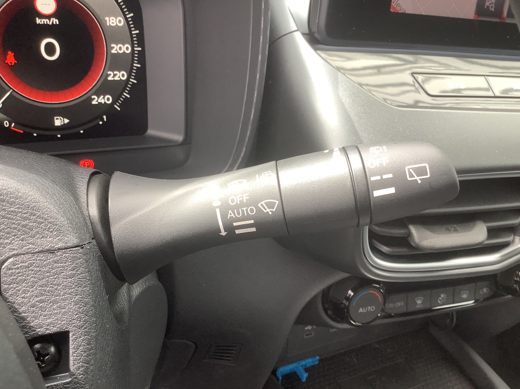 NISSAN JUKE HYBRID 143 N-Connecta
