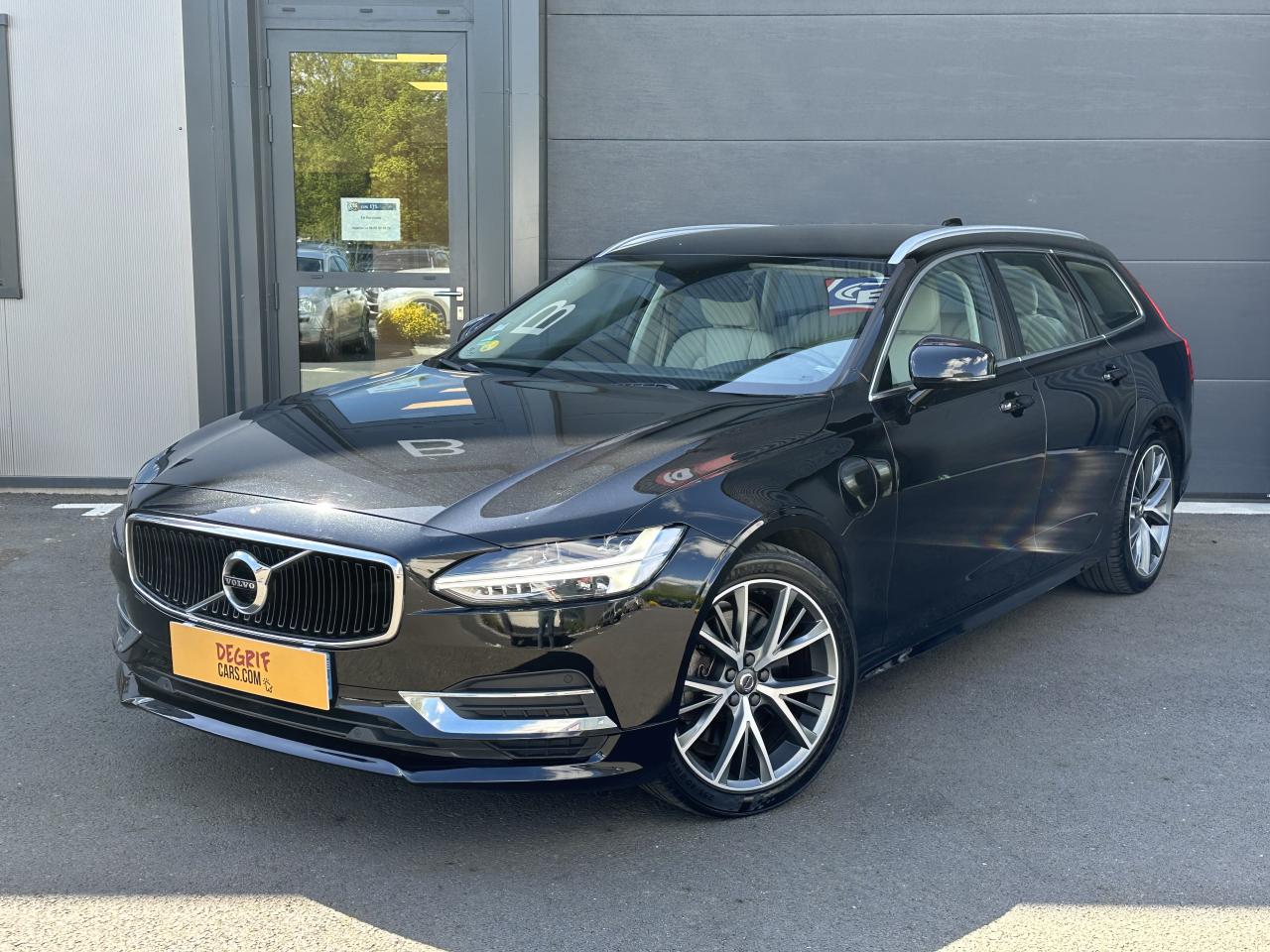 VOLVO V90 T8 Twin Engine 303 + 87 ch Geartronic 8 Momentum - TVA RÉCUPÉRABLE