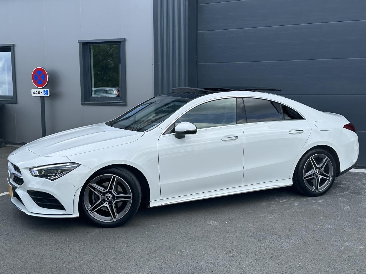 MERCEDES CLA 180 Coupé AMG Line - FULL OPTIONS