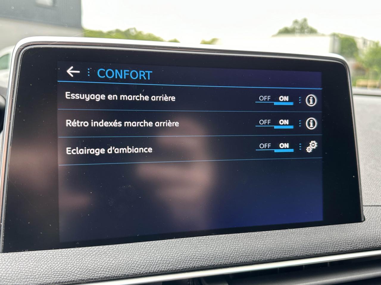 PEUGEOT 5008 1.2i PureTech S&S 130 Allure + ATTELAGE - COURROIE DE DISTRIBUTION NEUVE