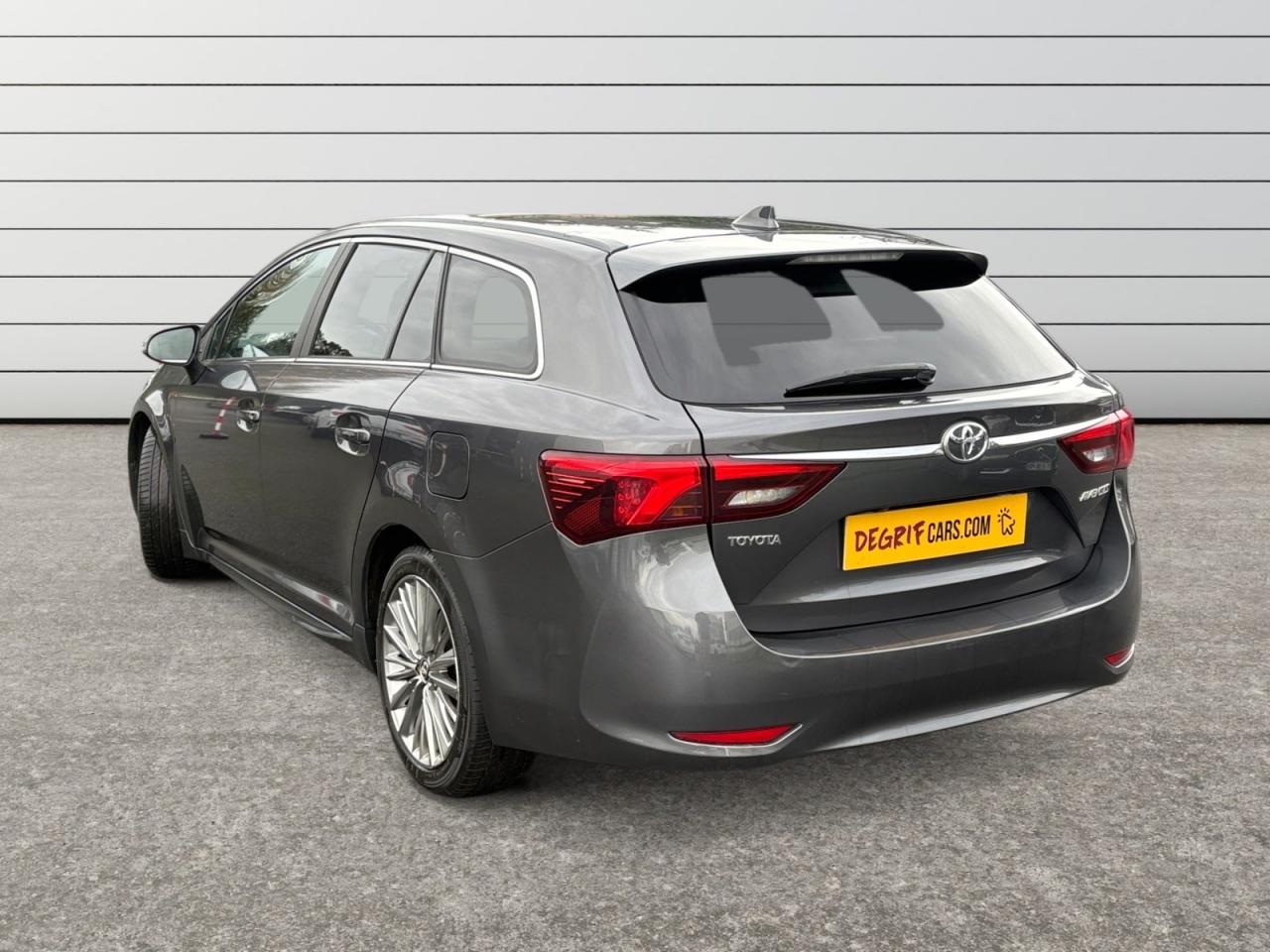 TOYOTA AVENSIS Touring Sports 143 D-4D Executive