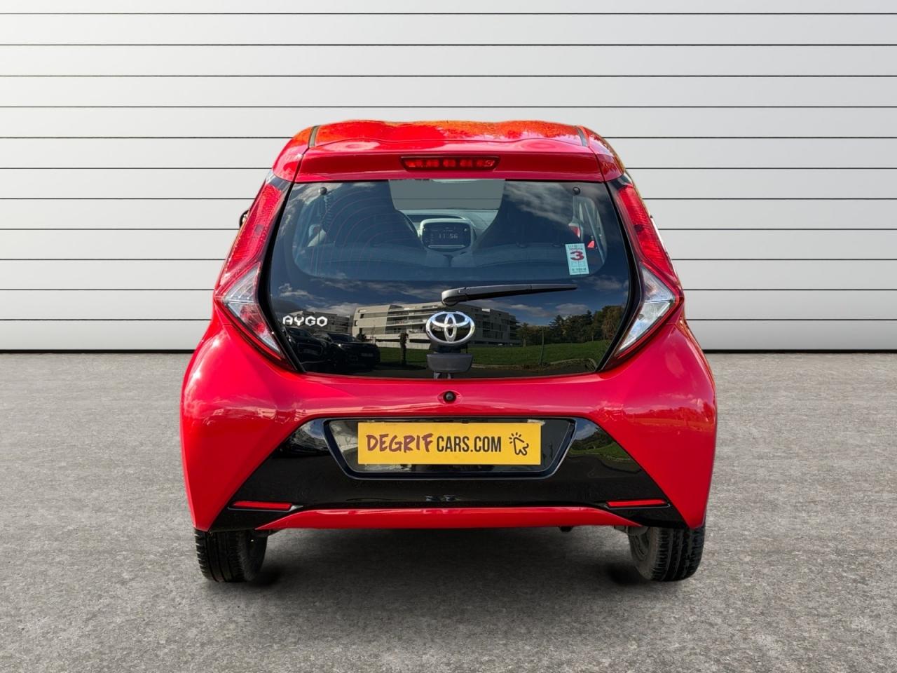 TOYOTA AYGO 1.0 VVT-i X-Play - TVA RÉCUPÉRABLE