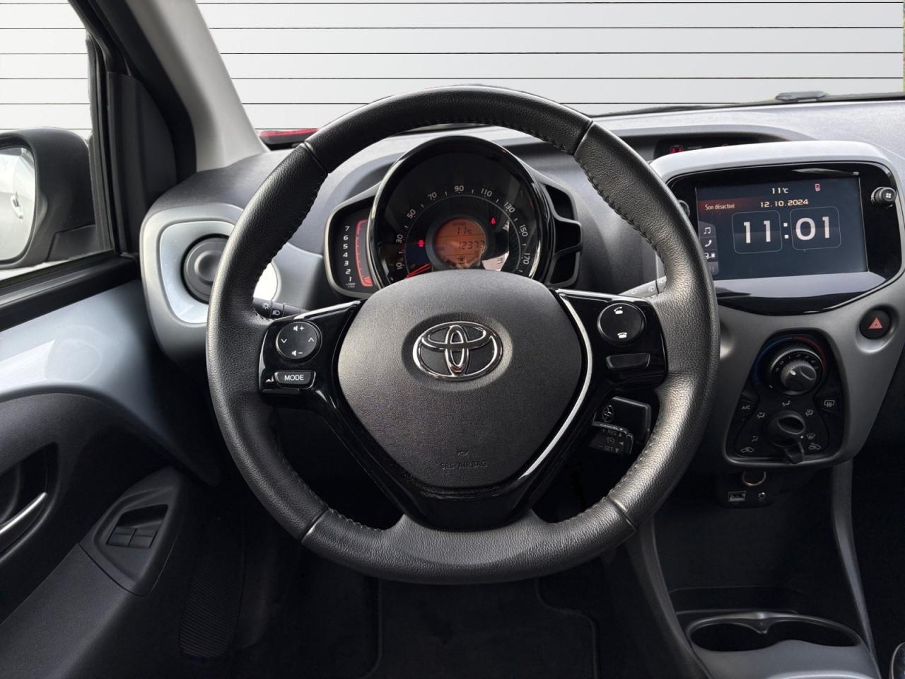 TOYOTA AYGO 1.0 VVT-i X-Play - TVA RÉCUPÉRABLE