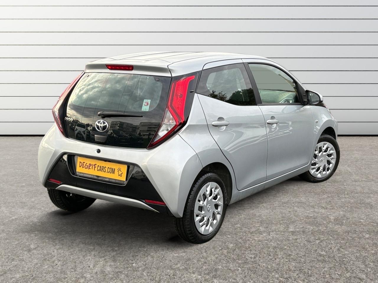 TOYOTA AYGO 1.0 VVT-i X-Play - TVA RÉCUPÉRABLE