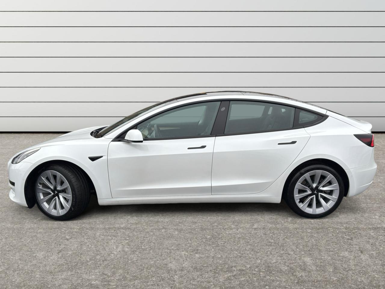 TESLA MODEL 3 RWD MY22  Standard Plus - TVA RECUPERABLE