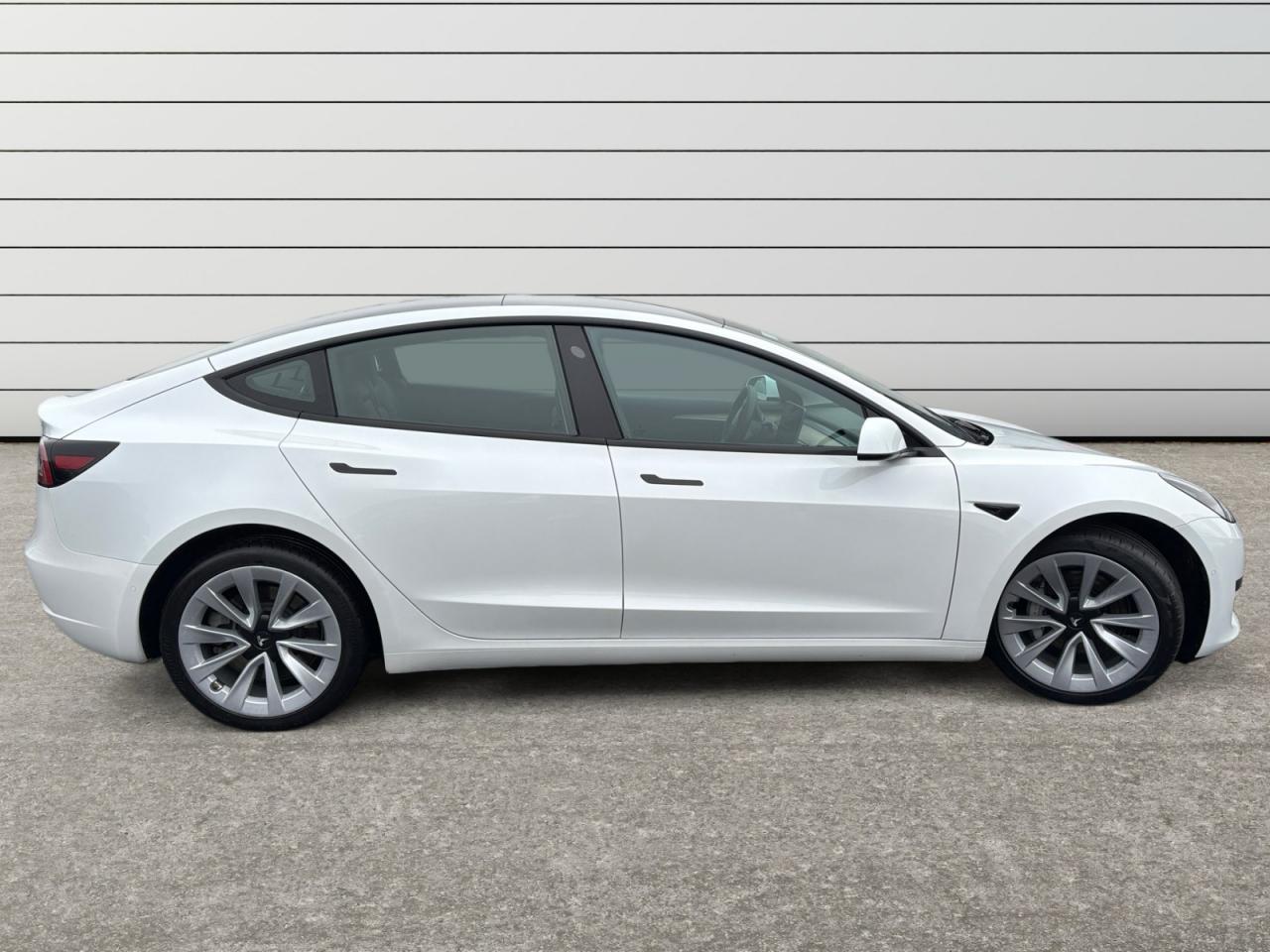 TESLA MODEL 3 RWD MY22  Standard Plus - TVA RECUPERABLE