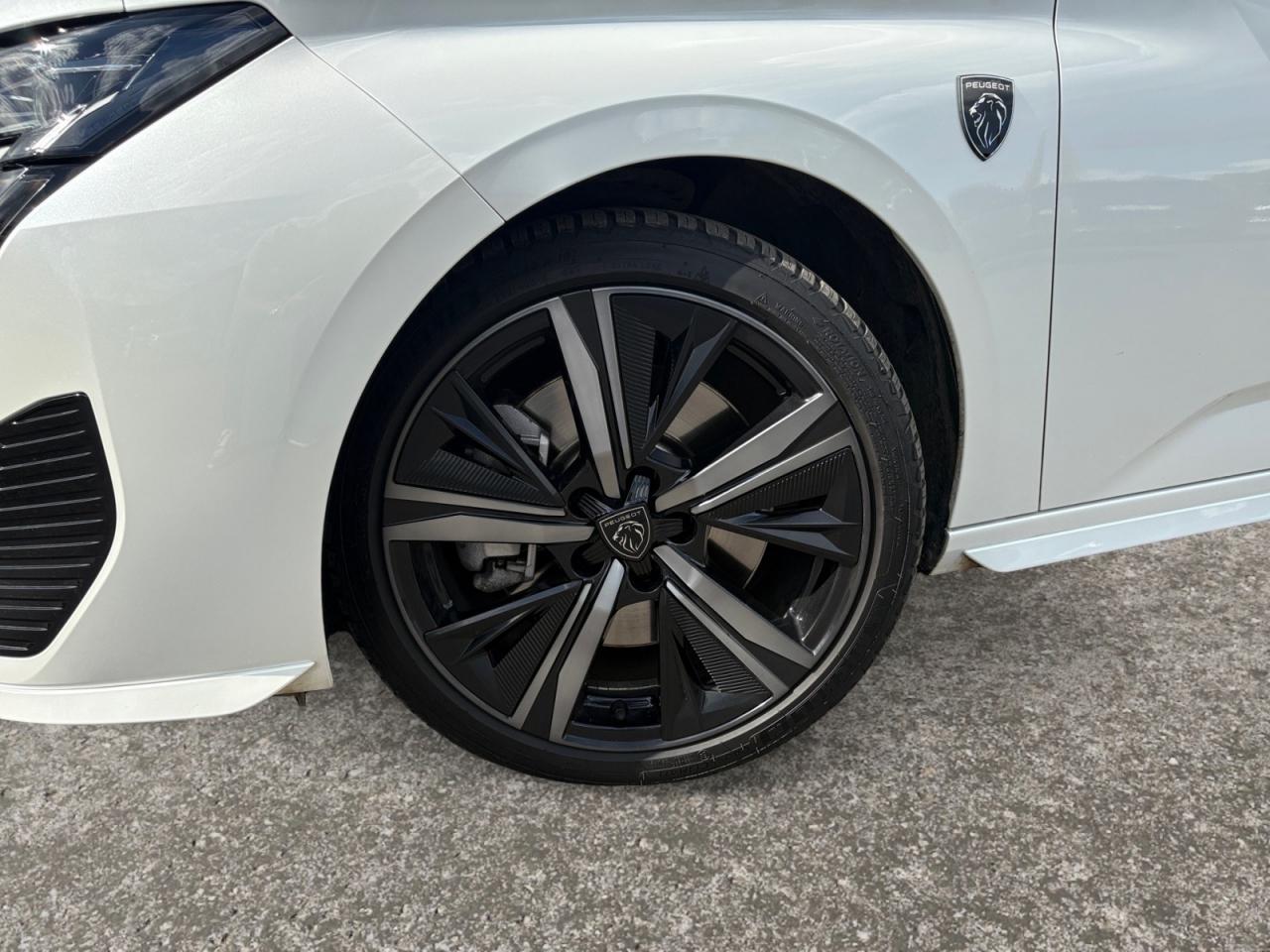 PEUGEOT 308 1.6 PHEV 225 e-EAT8 GT + CAMERA 360 + FOCAL