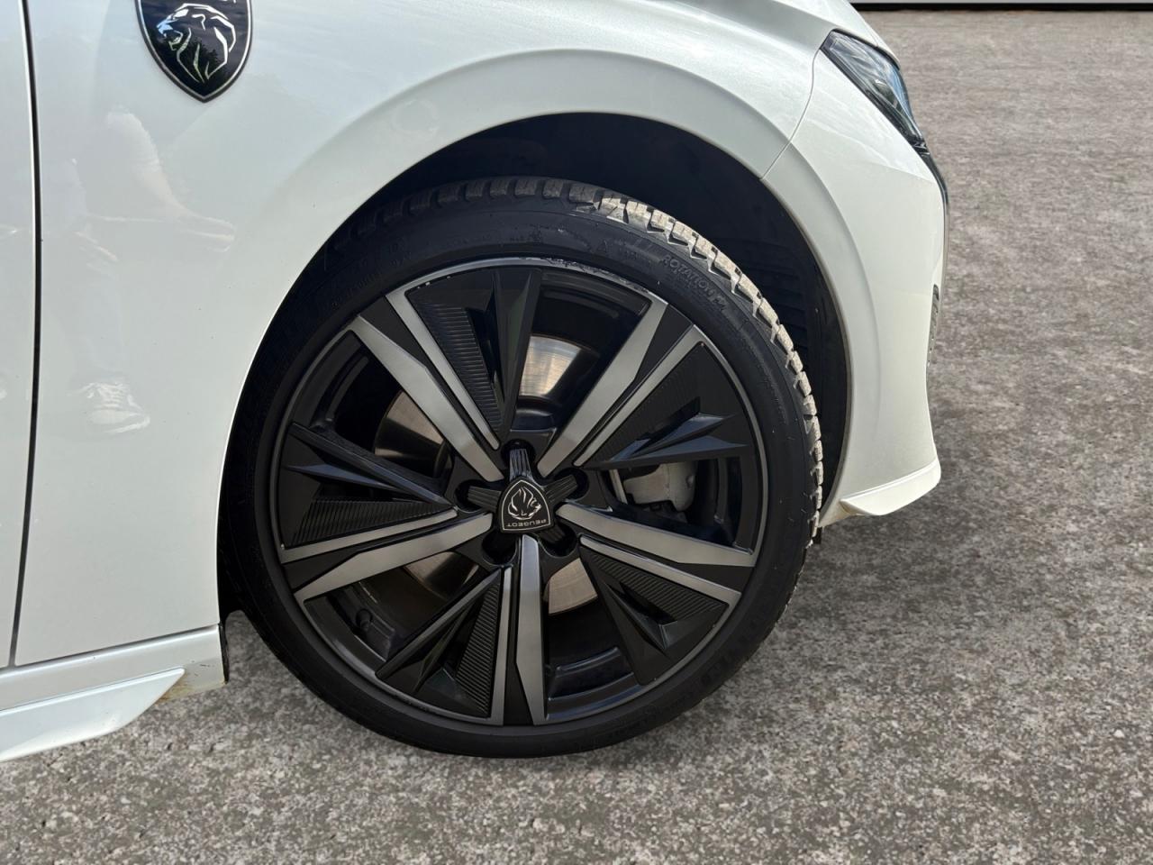 PEUGEOT 308 1.6 PHEV 225 e-EAT8 GT + CAMERA 360 + FOCAL