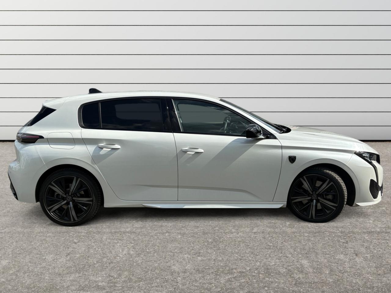 PEUGEOT 308 1.6 PHEV 225 e-EAT8 GT + CAMERA 360 + FOCAL