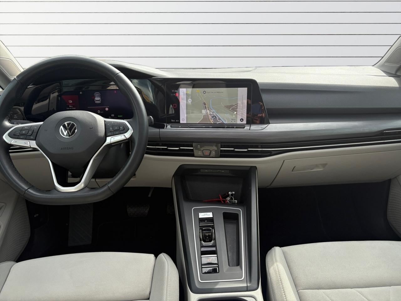VOLKSWAGEN GOLF VIII 1.4 eHybrid 204 DSG6 Style + TOIT OUVRANT + TVA RÉCUPÉRABLE