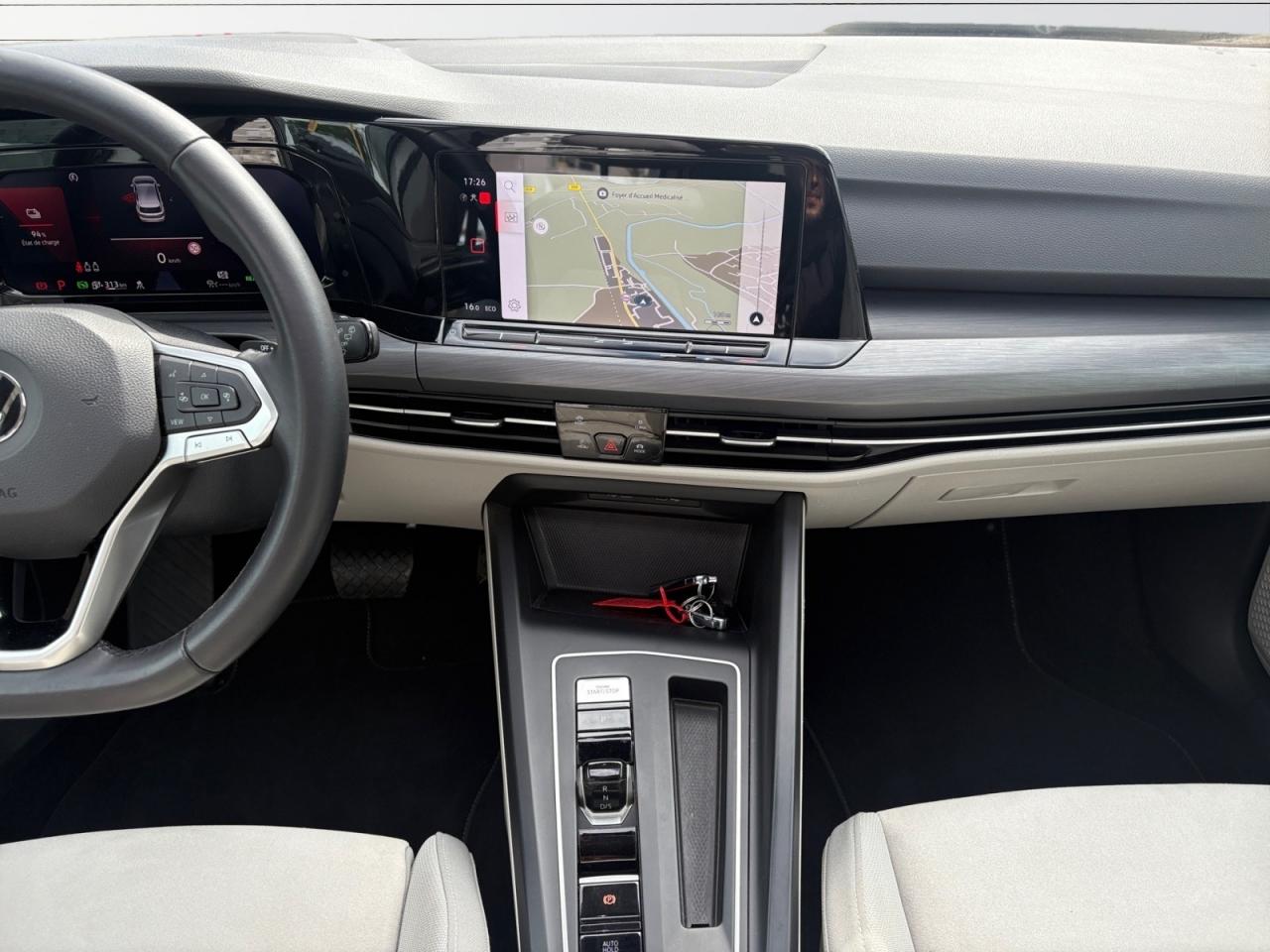VOLKSWAGEN GOLF VIII 1.4 eHybrid 204 DSG6 Style + TOIT OUVRANT + TVA RÉCUPÉRABLE