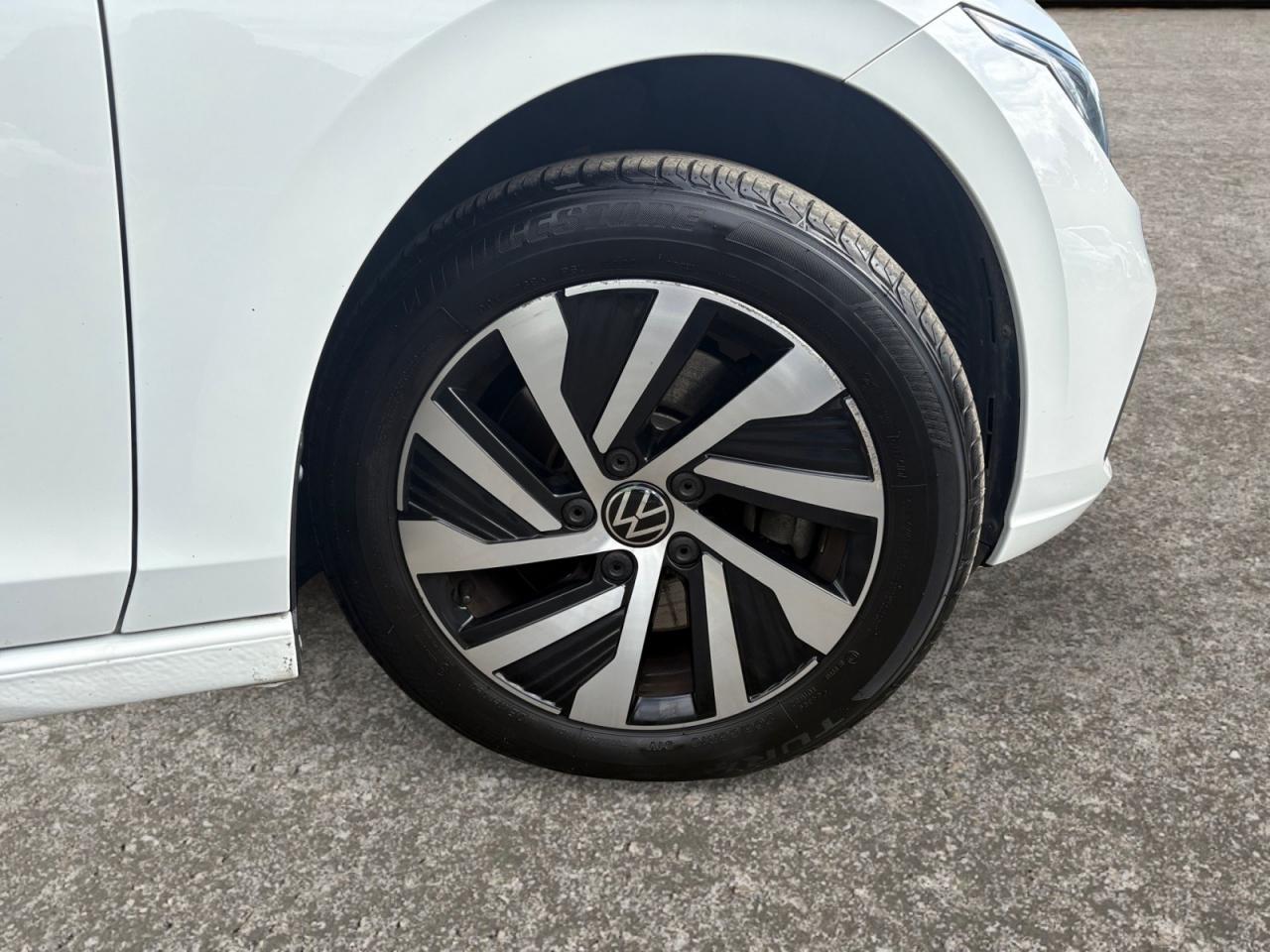 VOLKSWAGEN GOLF VIII 1.4 eHybrid 204 DSG6 Style + TOIT OUVRANT + TVA RÉCUPÉRABLE