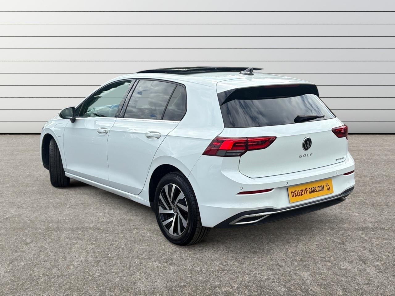 VOLKSWAGEN GOLF VIII 1.4 eHybrid 204 DSG6 Style + TOIT OUVRANT + TVA RÉCUPÉRABLE