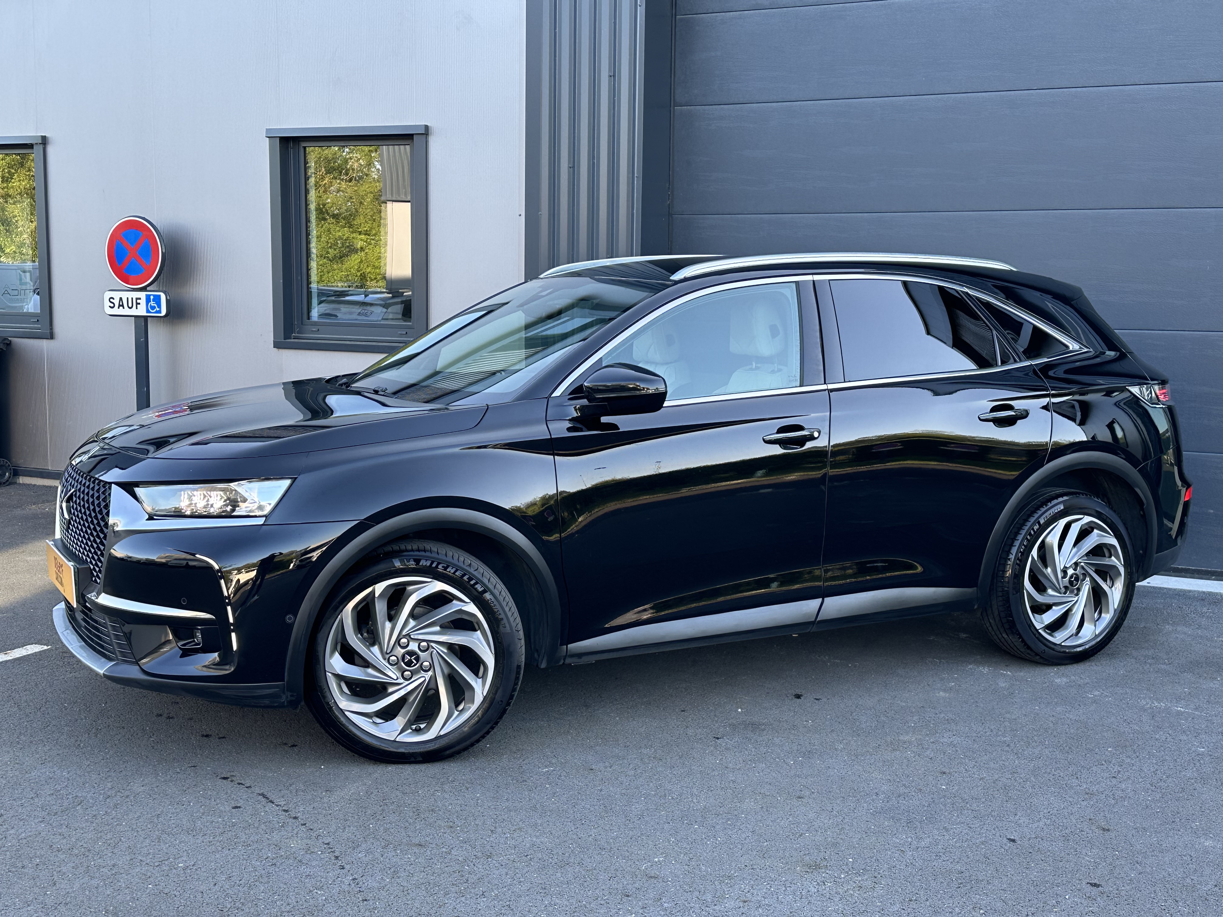 DS DS7 CROSSBACK BlueHDi 130 Drive Efficiency EAT8 Executive