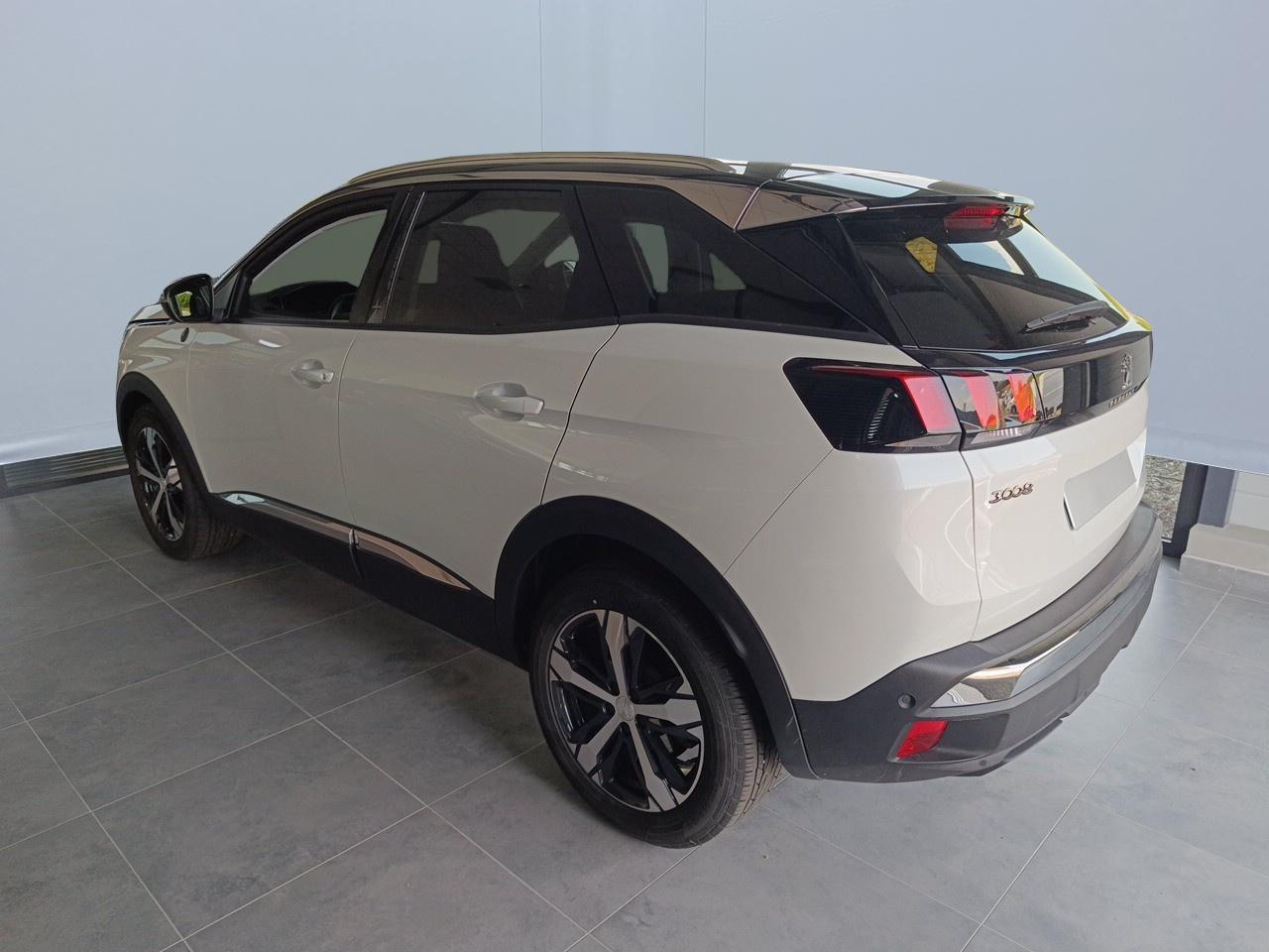 Annonce Crossover / SUV PEUGEOT 3008 PEUGEOT 3008 Puretech 130ch S&S EAT8  Crossway ESSENCE - 25 990 €