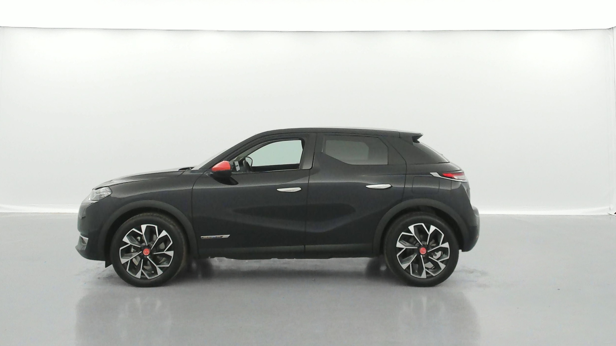 DS DS3 CROSSBACK   Ines de la Fressange Paris E-Tense