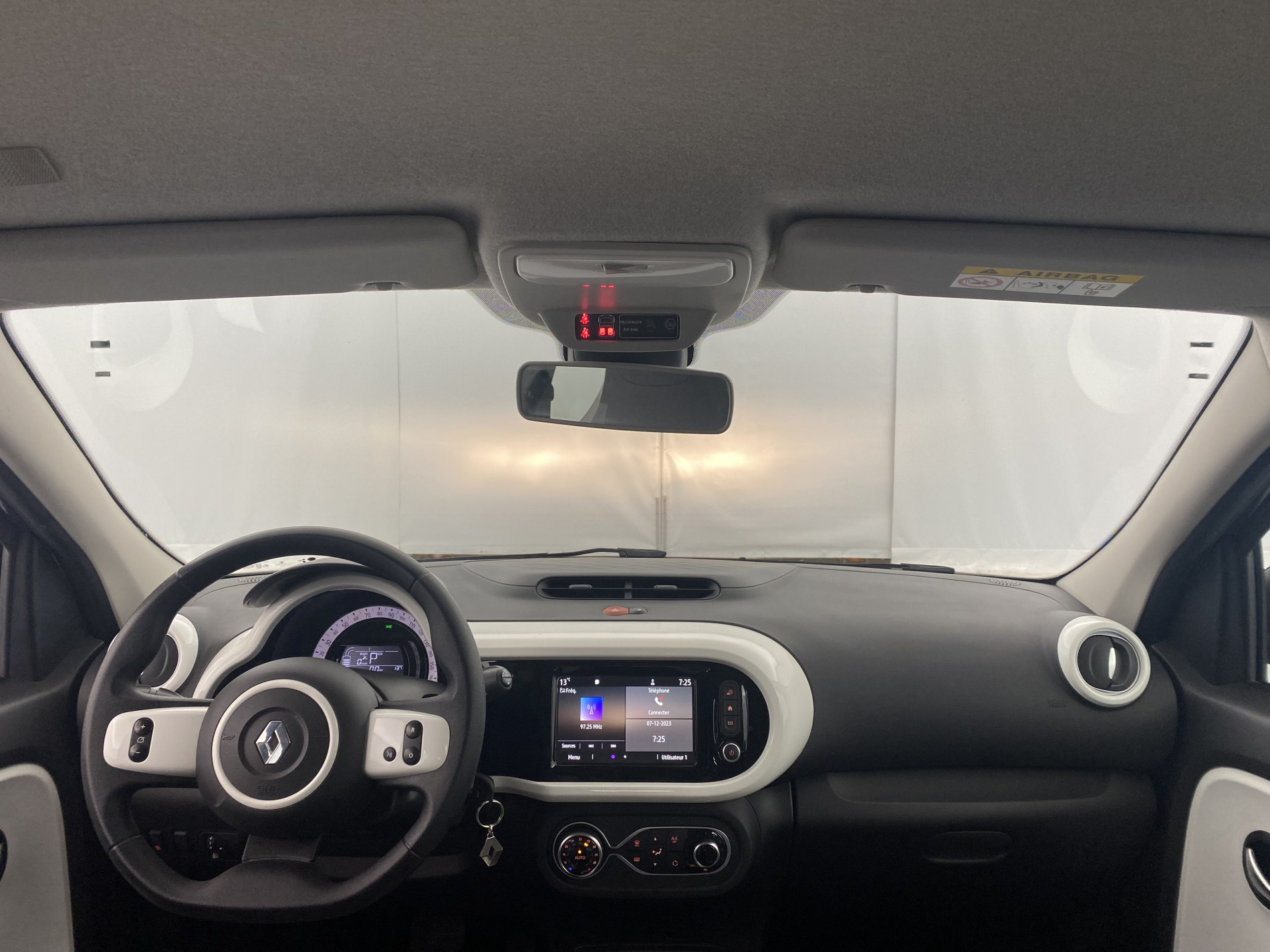 RENAULT TWINGO   Zen III Achat Integral 21