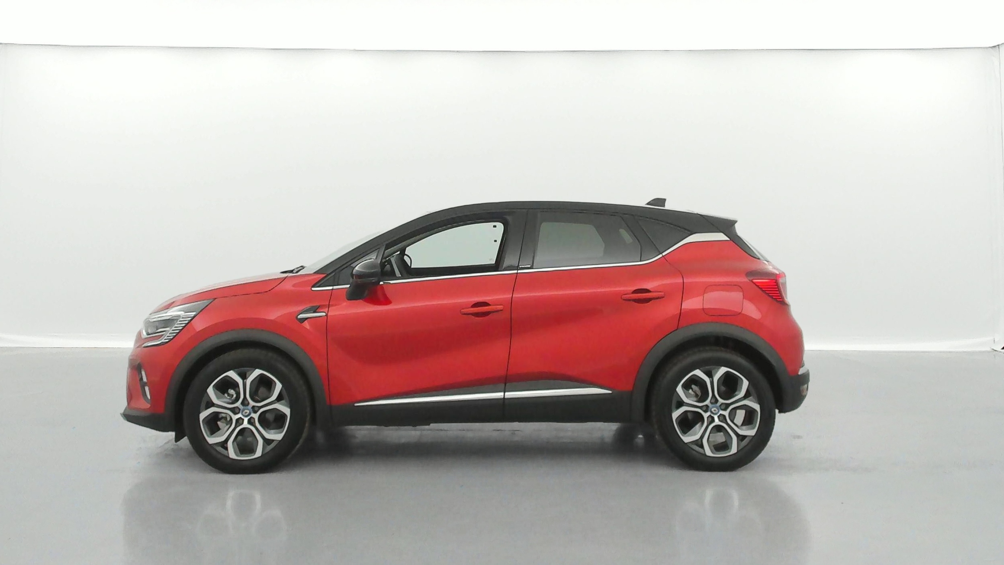 RENAULT CAPTUR   Intens E-Tech Plug-in 160 21