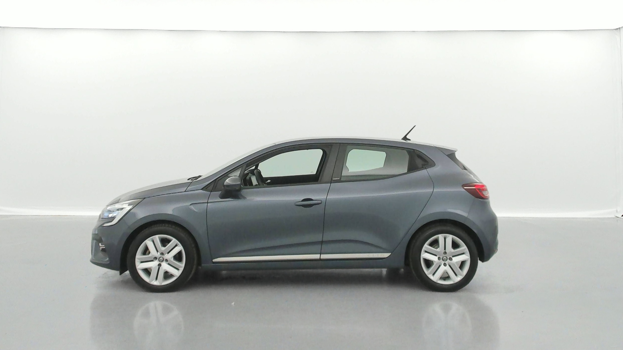 RENAULT CLIO   Business E-Tech 140