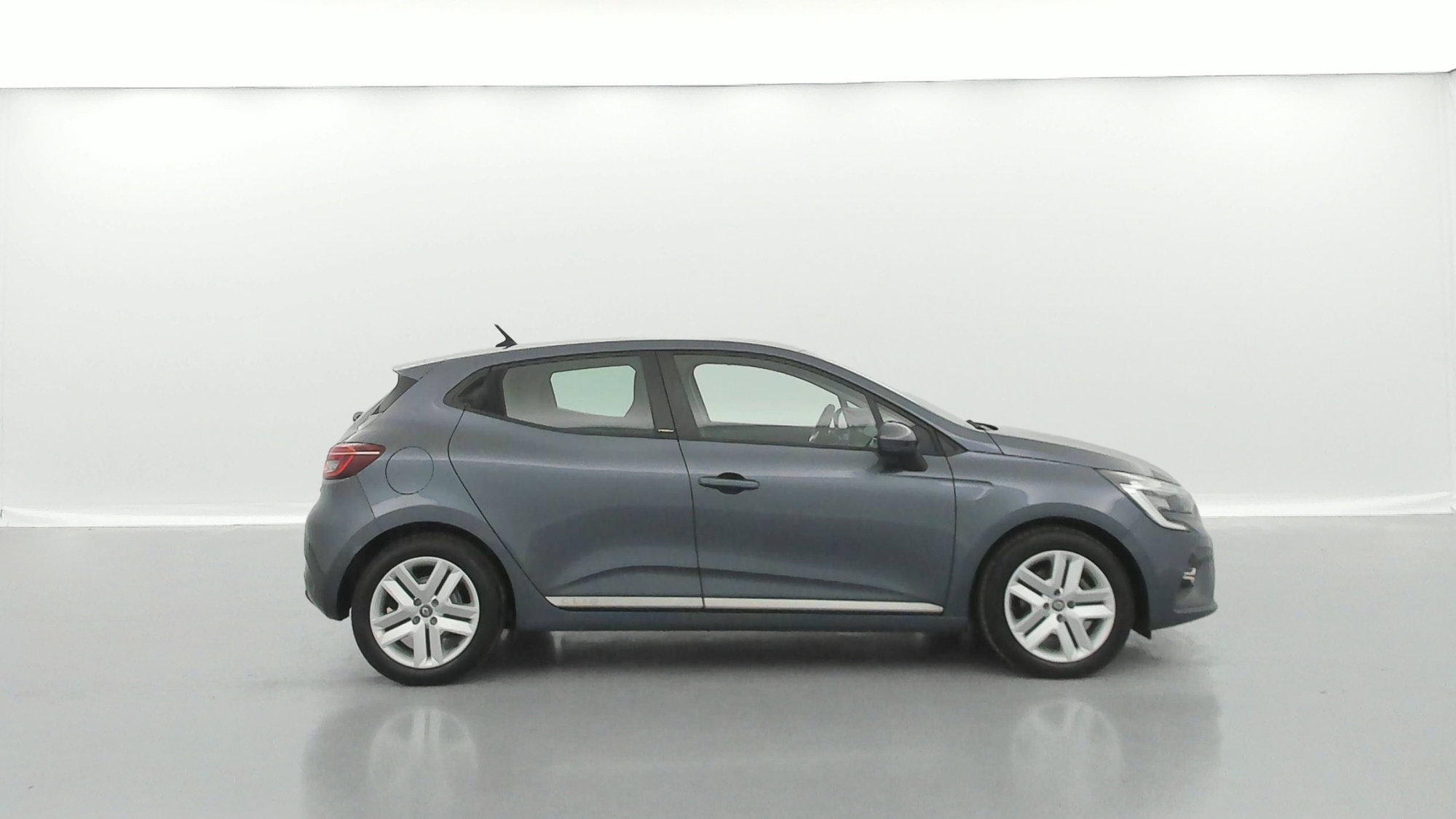 RENAULT CLIO   Business E-Tech 140