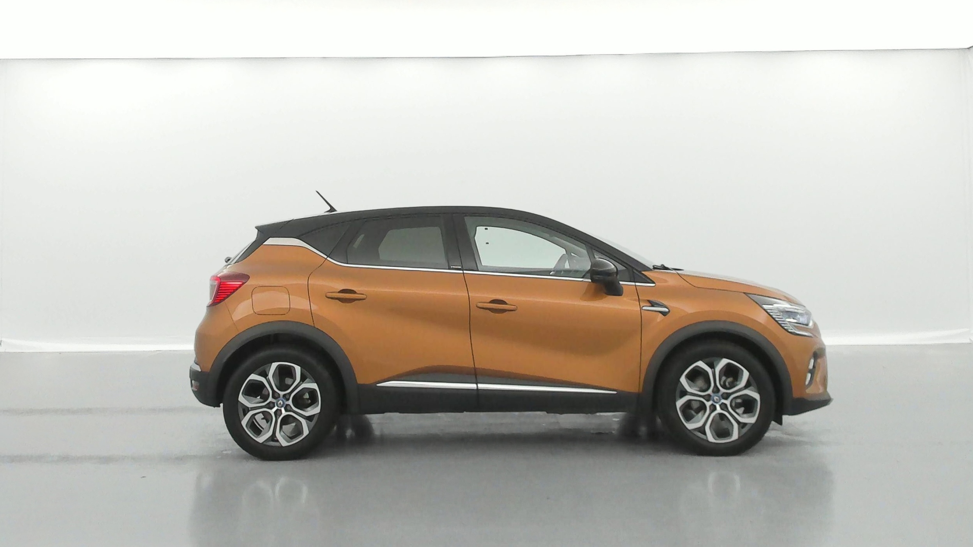 RENAULT CAPTUR   Intens E-Tech Plug-in 160