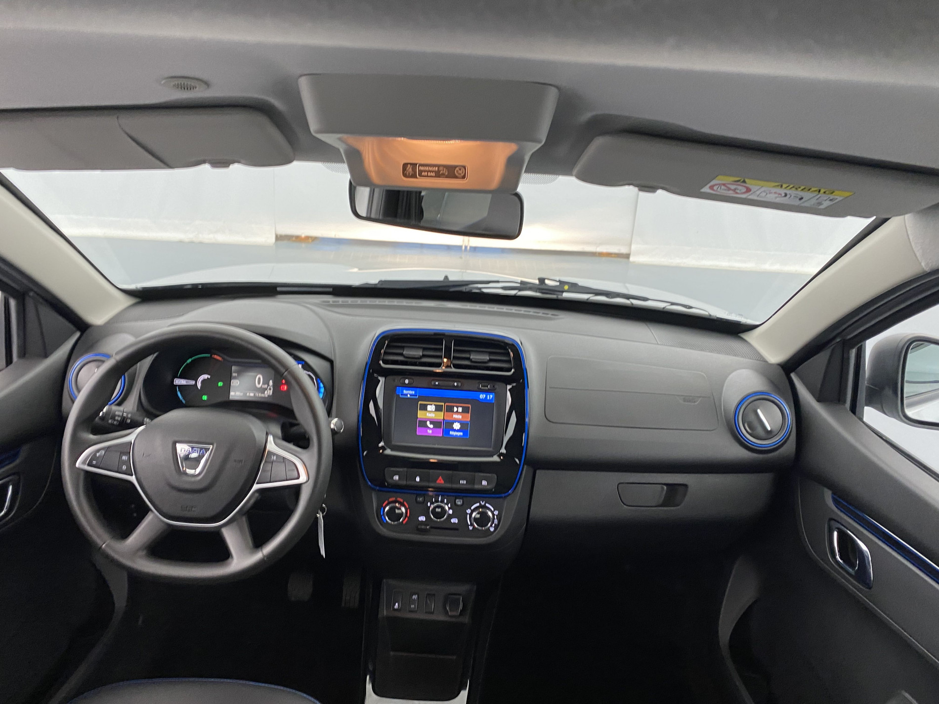 DACIA SPRING   Business Electrique