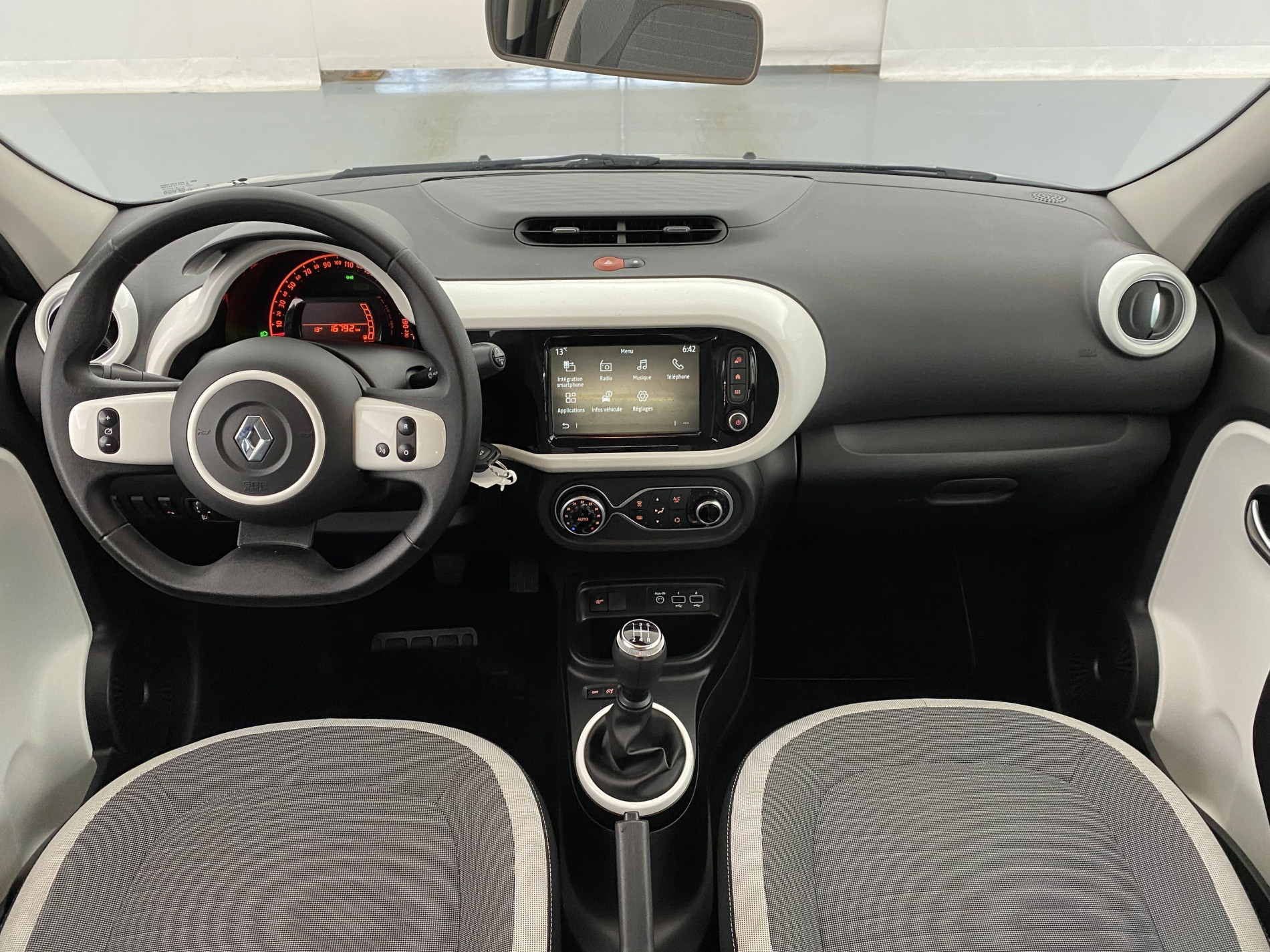 RENAULT TWINGO   Zen SCe 65 21