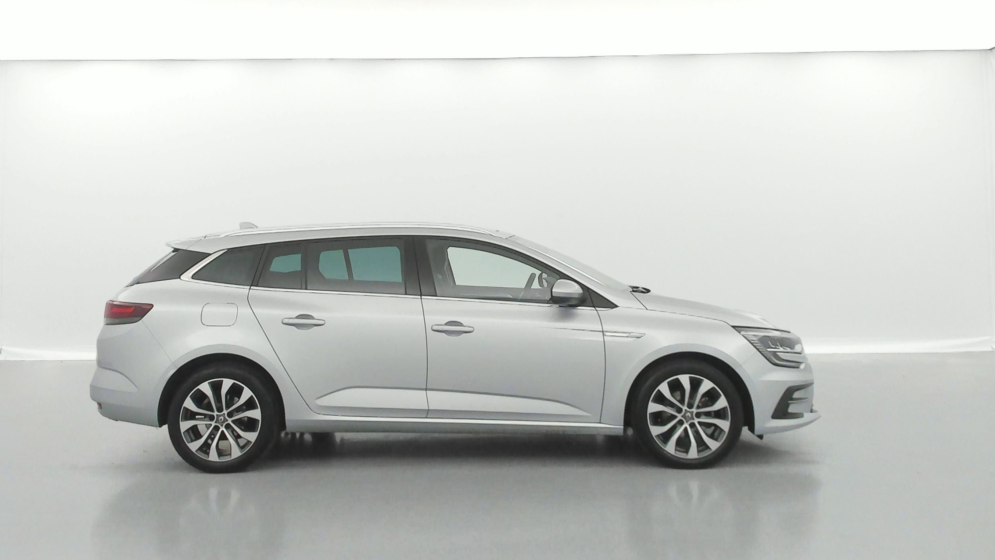 RENAULT MEGANE ESTATE   Techno Blue dCi 115 EDC