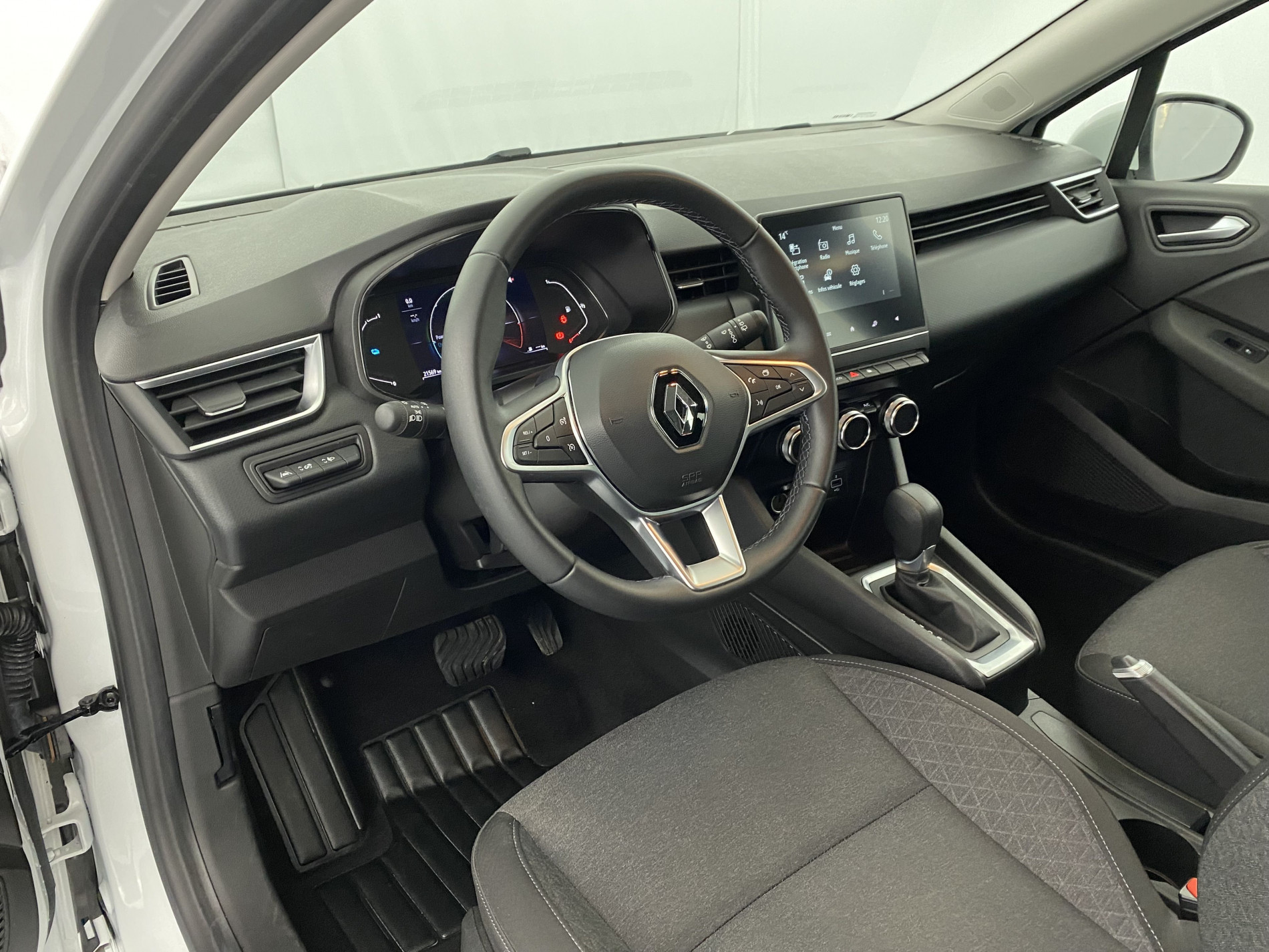 RENAULT CLIO   Zen E-Tech 140 21N