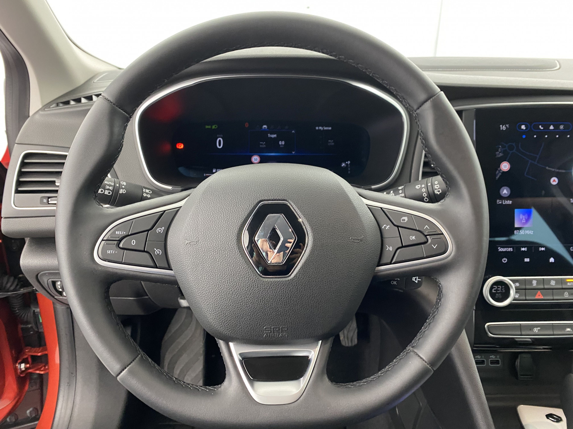 RENAULT MEGANE ESTATE   Techno Blue dCi 115 EDC