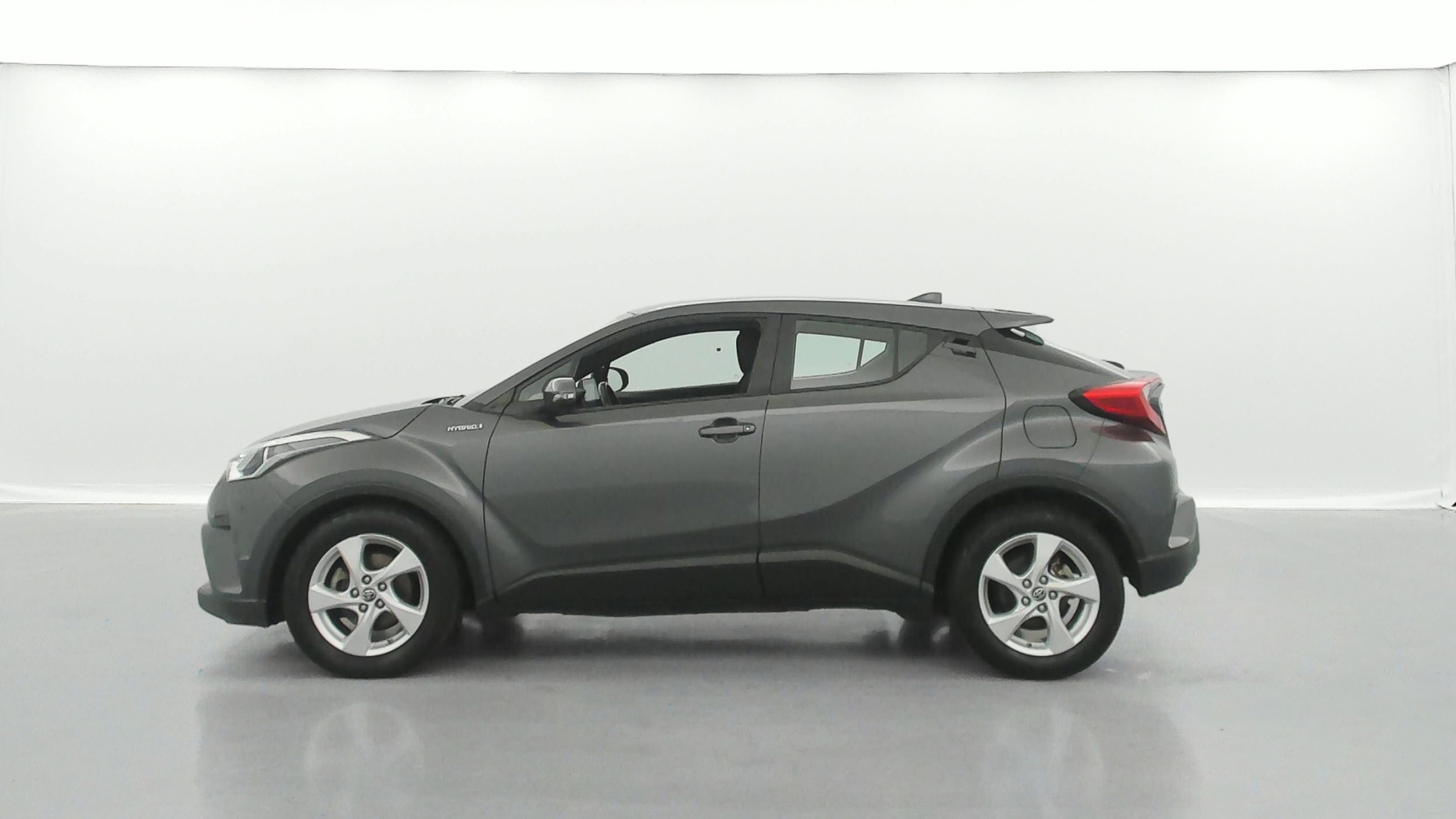 TOYOTA C-HR   Dynamic 122h