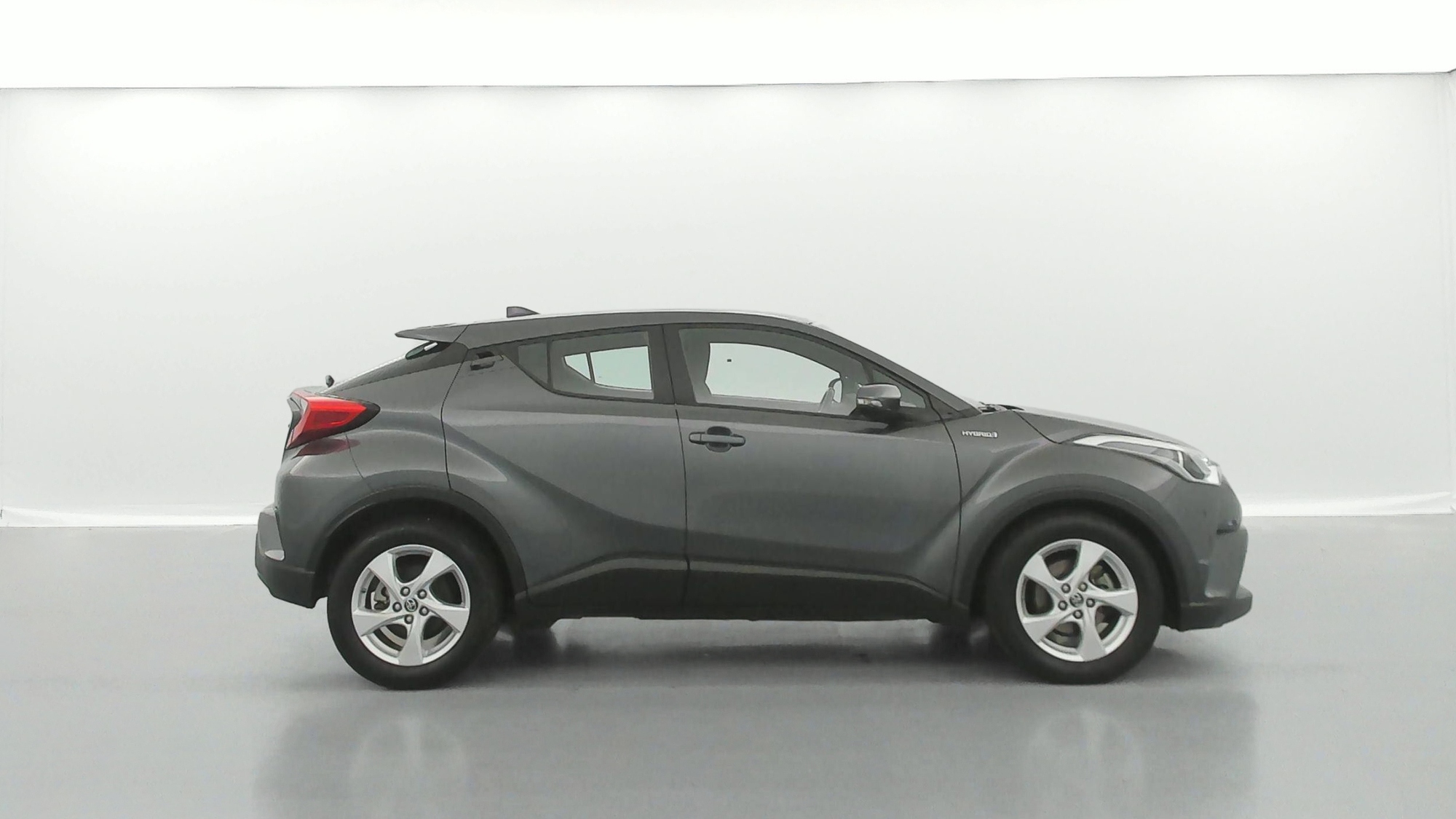 TOYOTA C-HR   Dynamic 122h