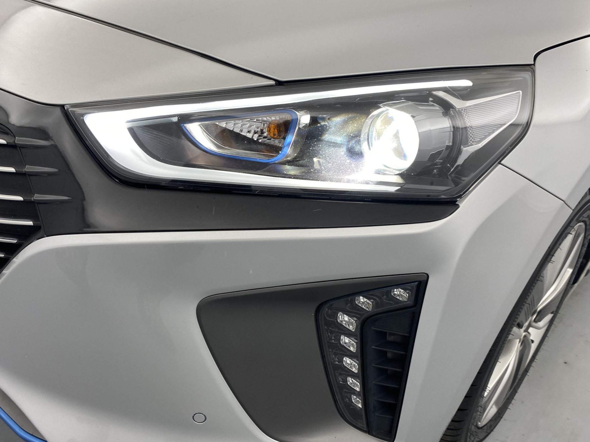 HYUNDAI IONIQ   Executive Hybrid 141 ch