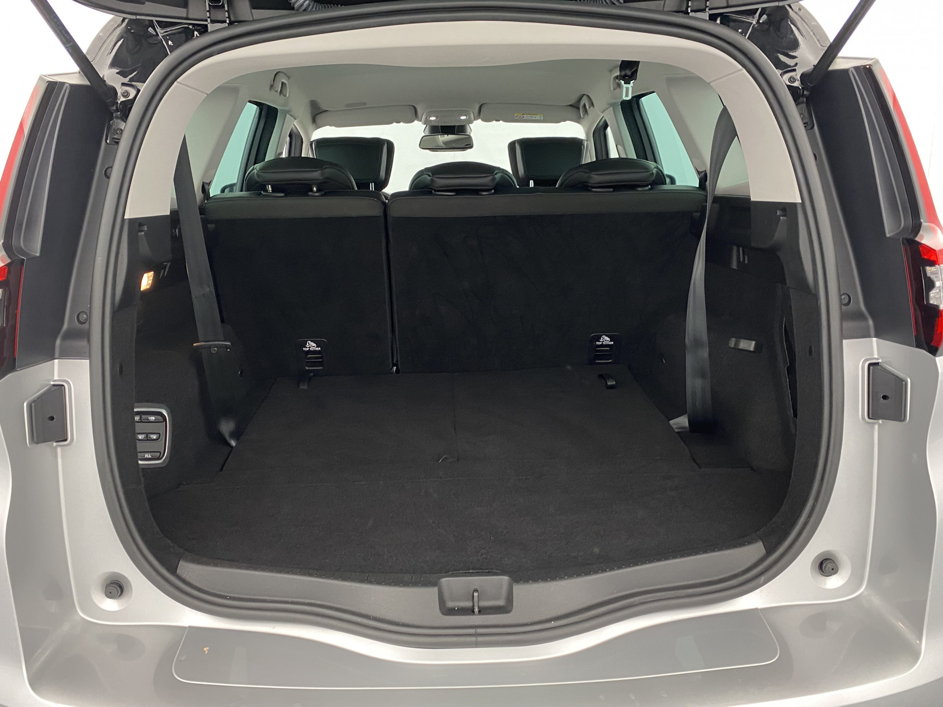 RENAULT GRAND SCENIC   Techno TCe 140 EDC