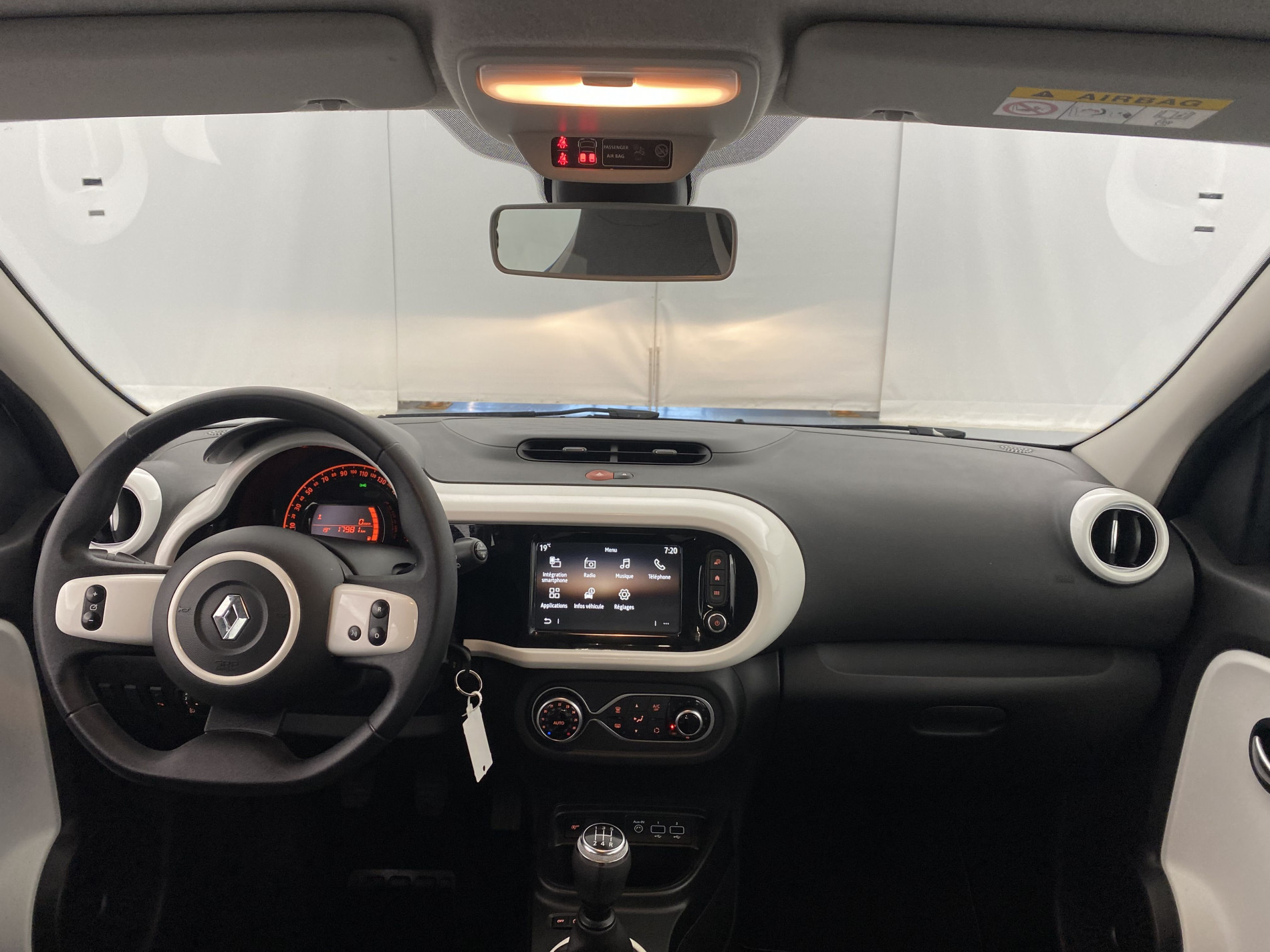 RENAULT TWINGO   Zen SCe 65 21